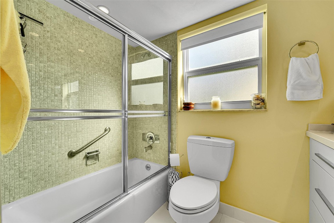 PALM- AIRE AT CORAL KEY - Residential