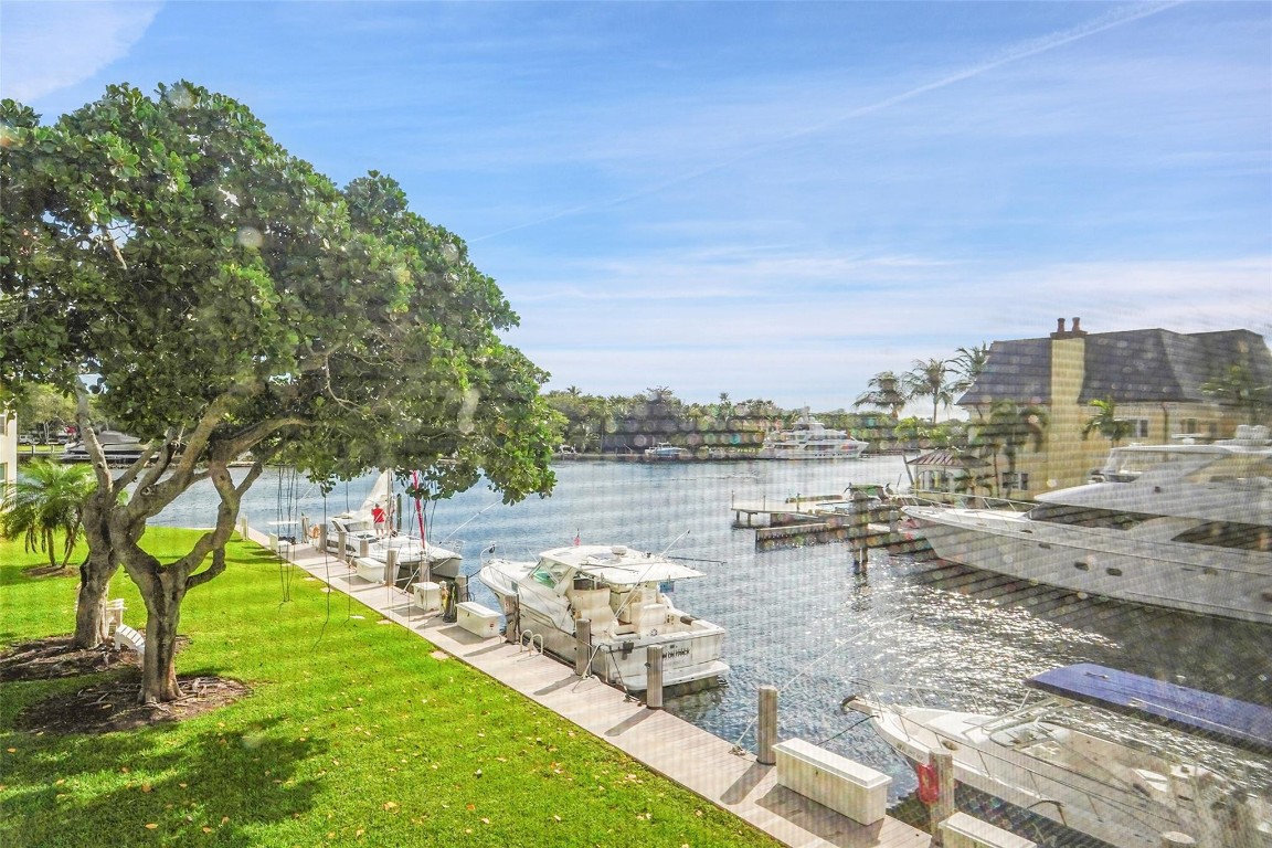 PALM- AIRE AT CORAL KEY - Residential