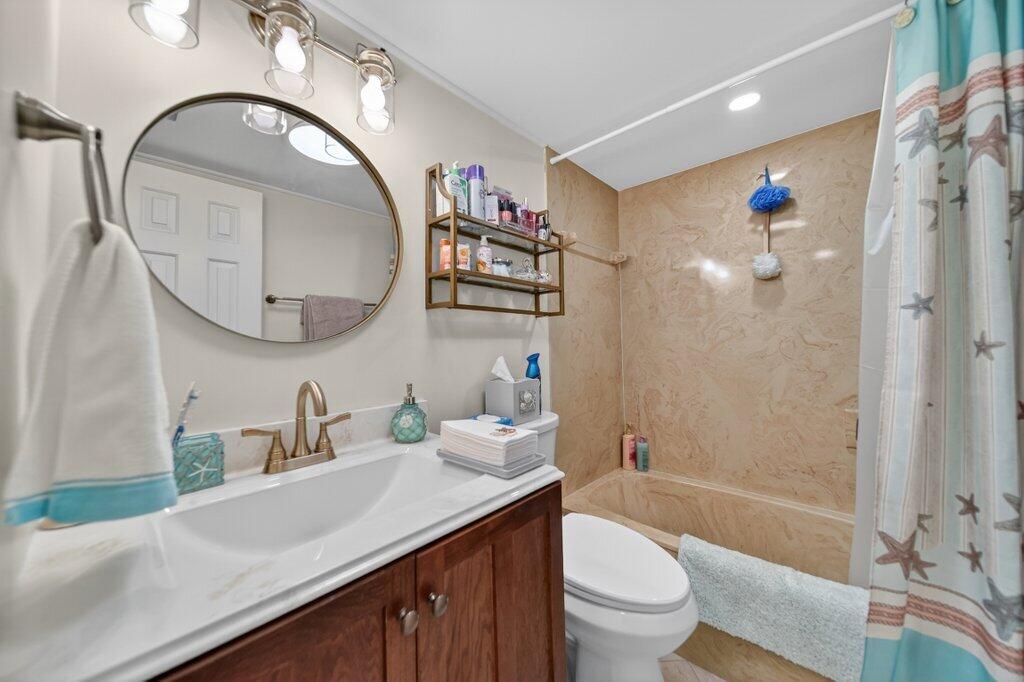 ST LUCIE CLUB AND APARTMENT HOMES CONDO - Residential