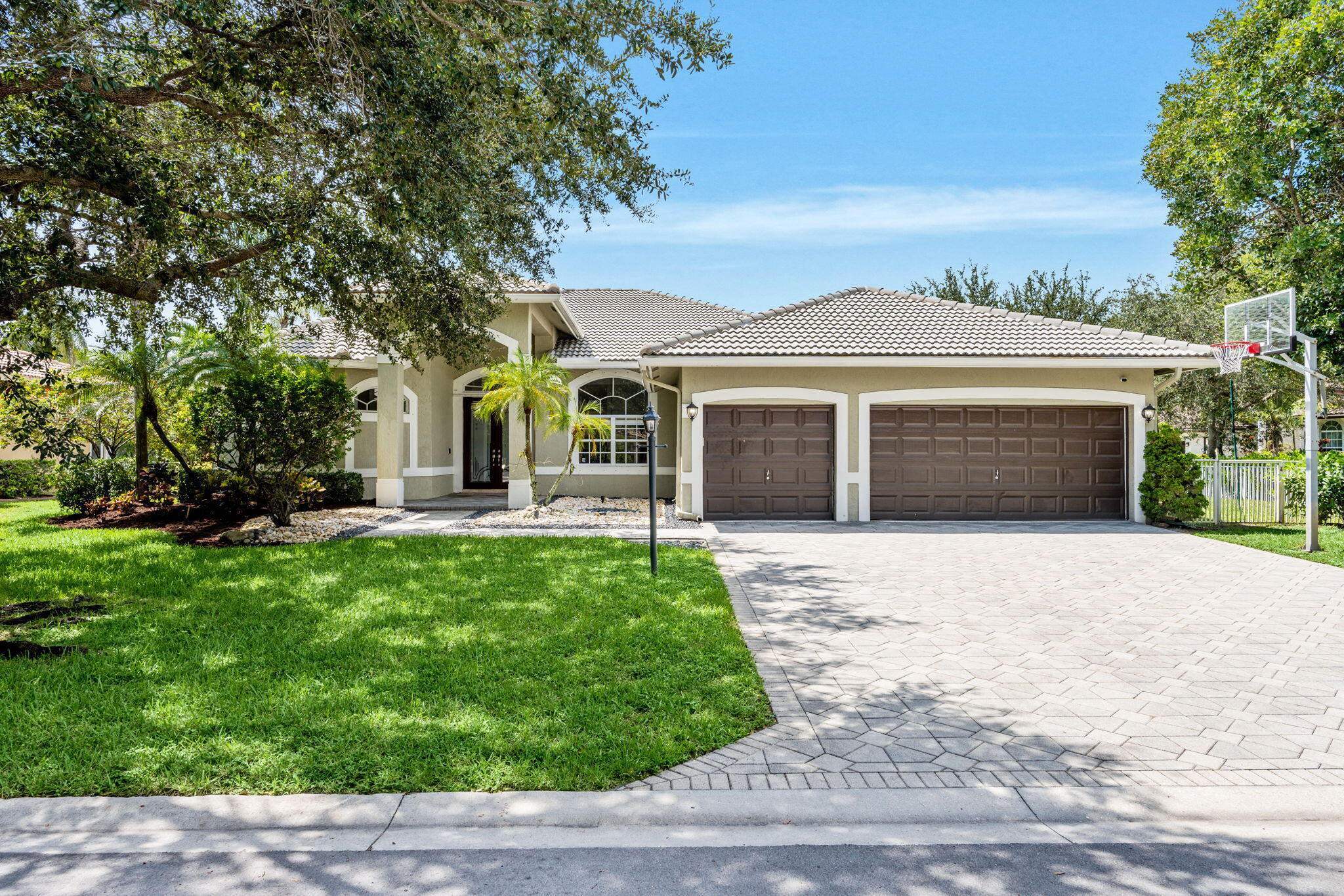 10668 NW 69TH Street