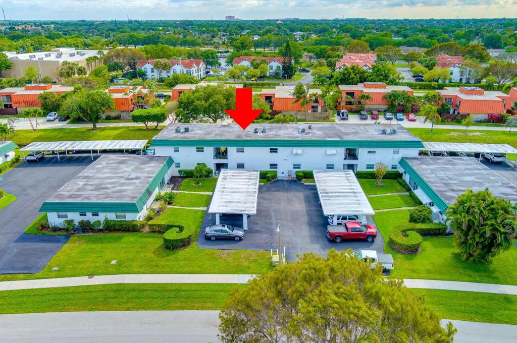 Photo of 3210 Meridian Way S #16, Palm Beach Gardens, FL 33410 (MLS # R10973609)