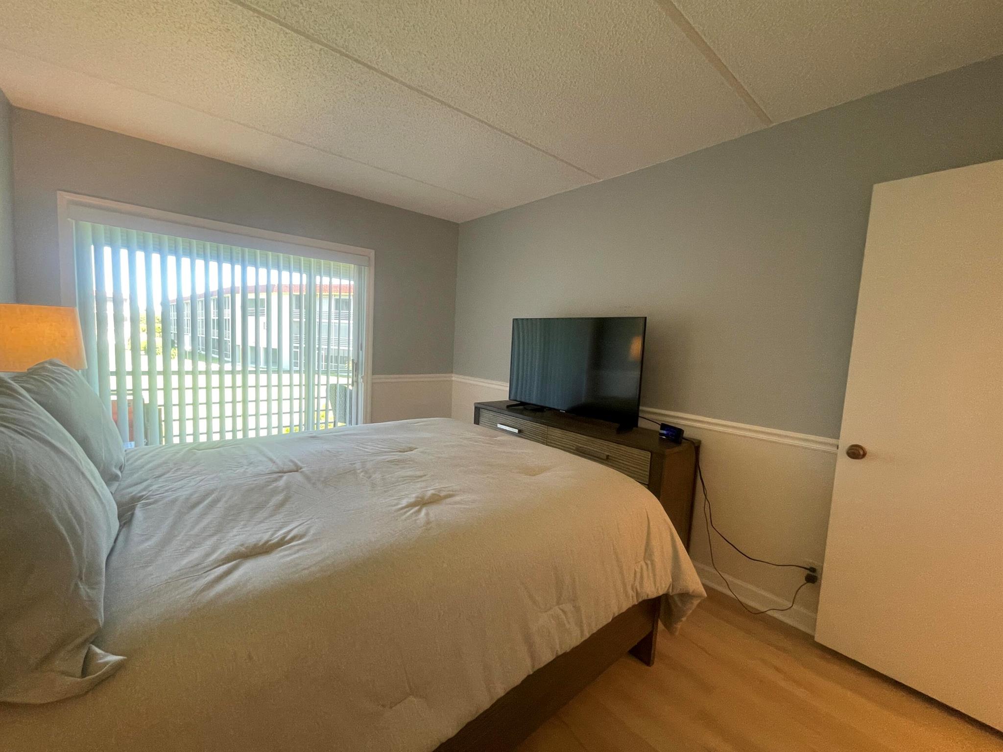 REGAL PALMS EATON CONDO - Residential