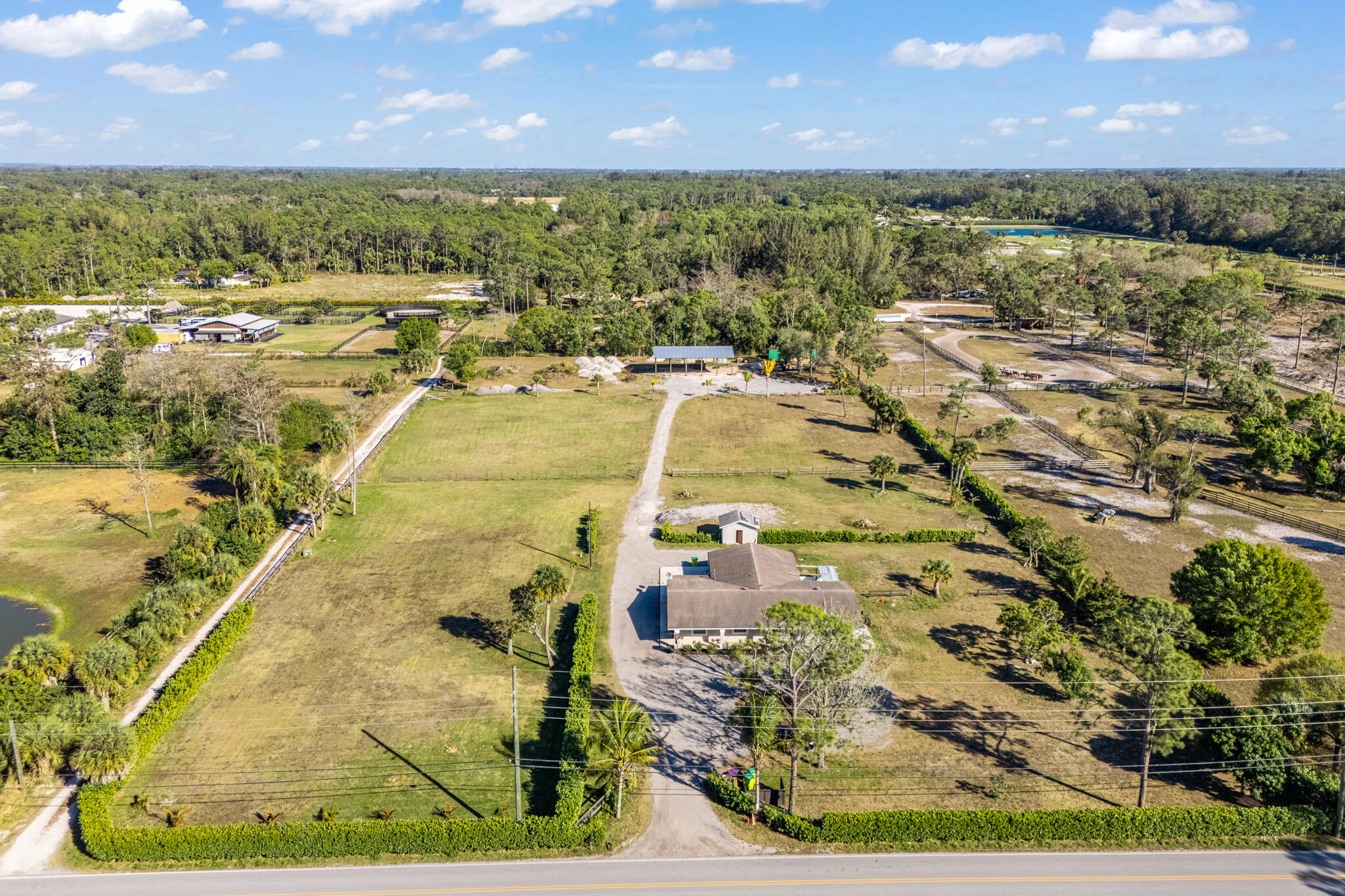 LOXAHATCHEE GROVES - Residential