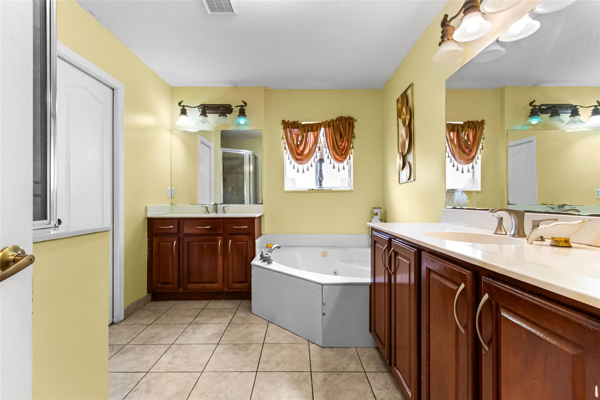 Sport Acres - Residential