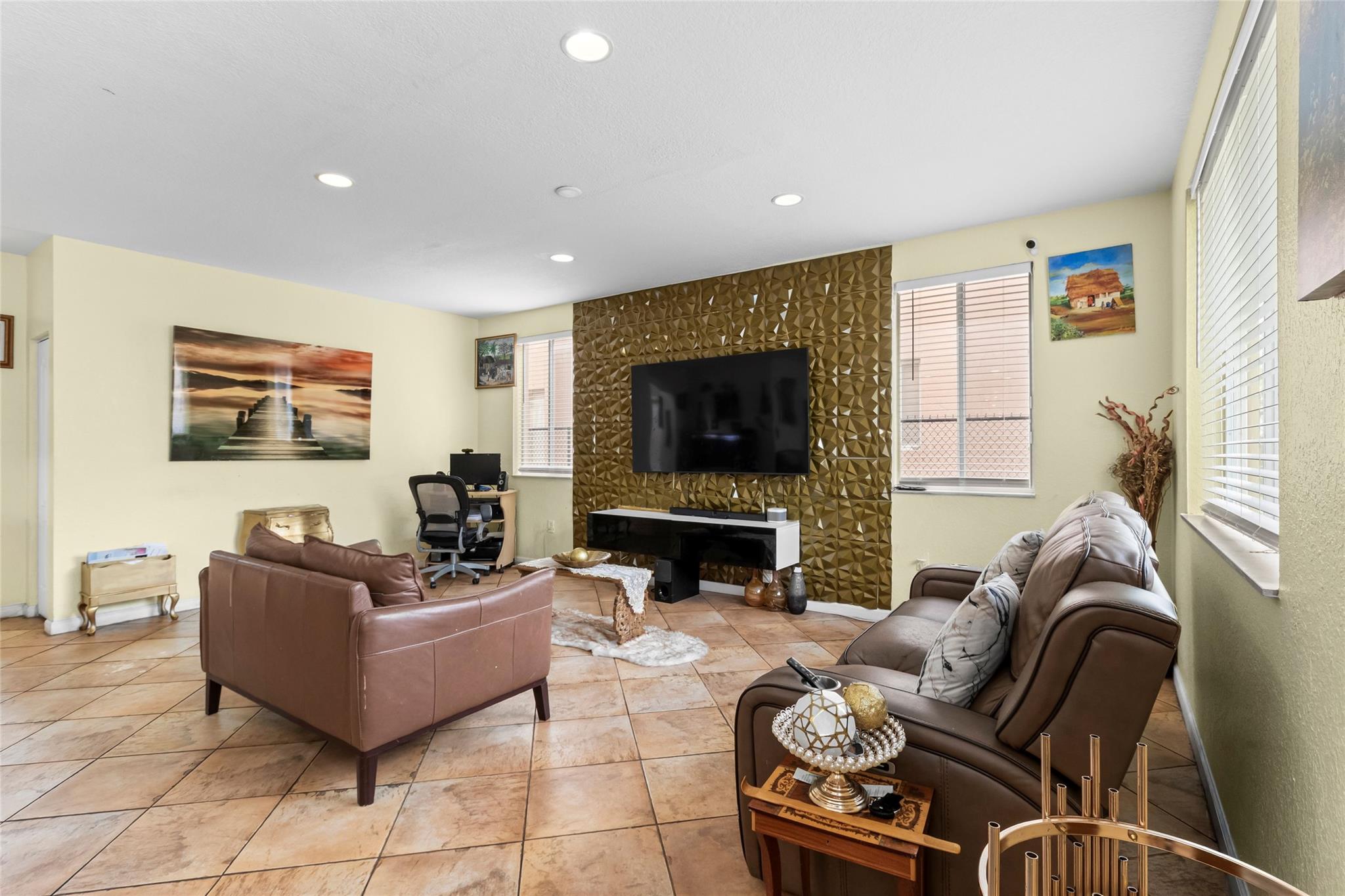 Sport Acres - Residential