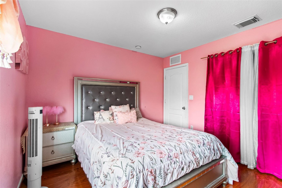 Sport Acres - Residential