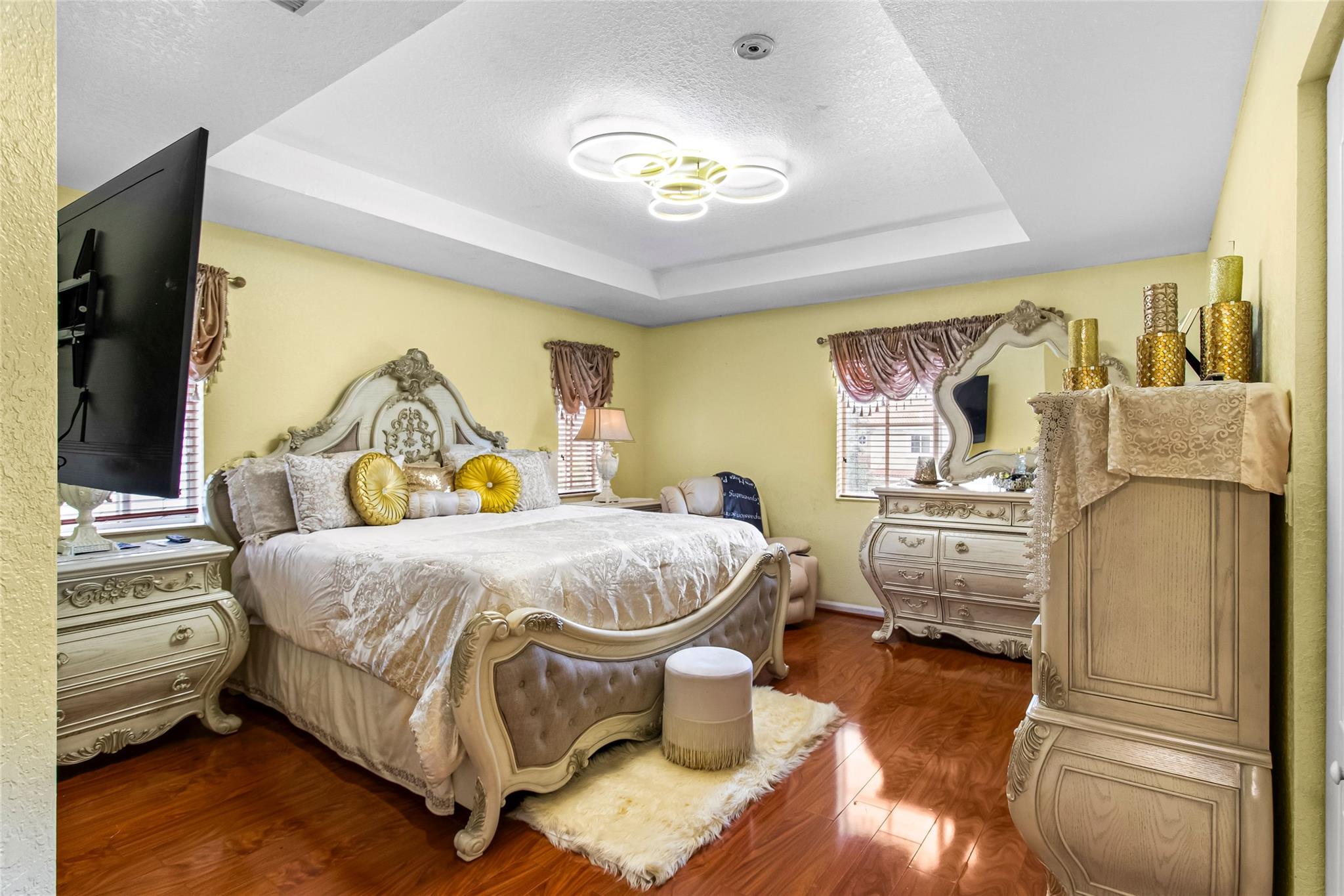 Sport Acres - Residential