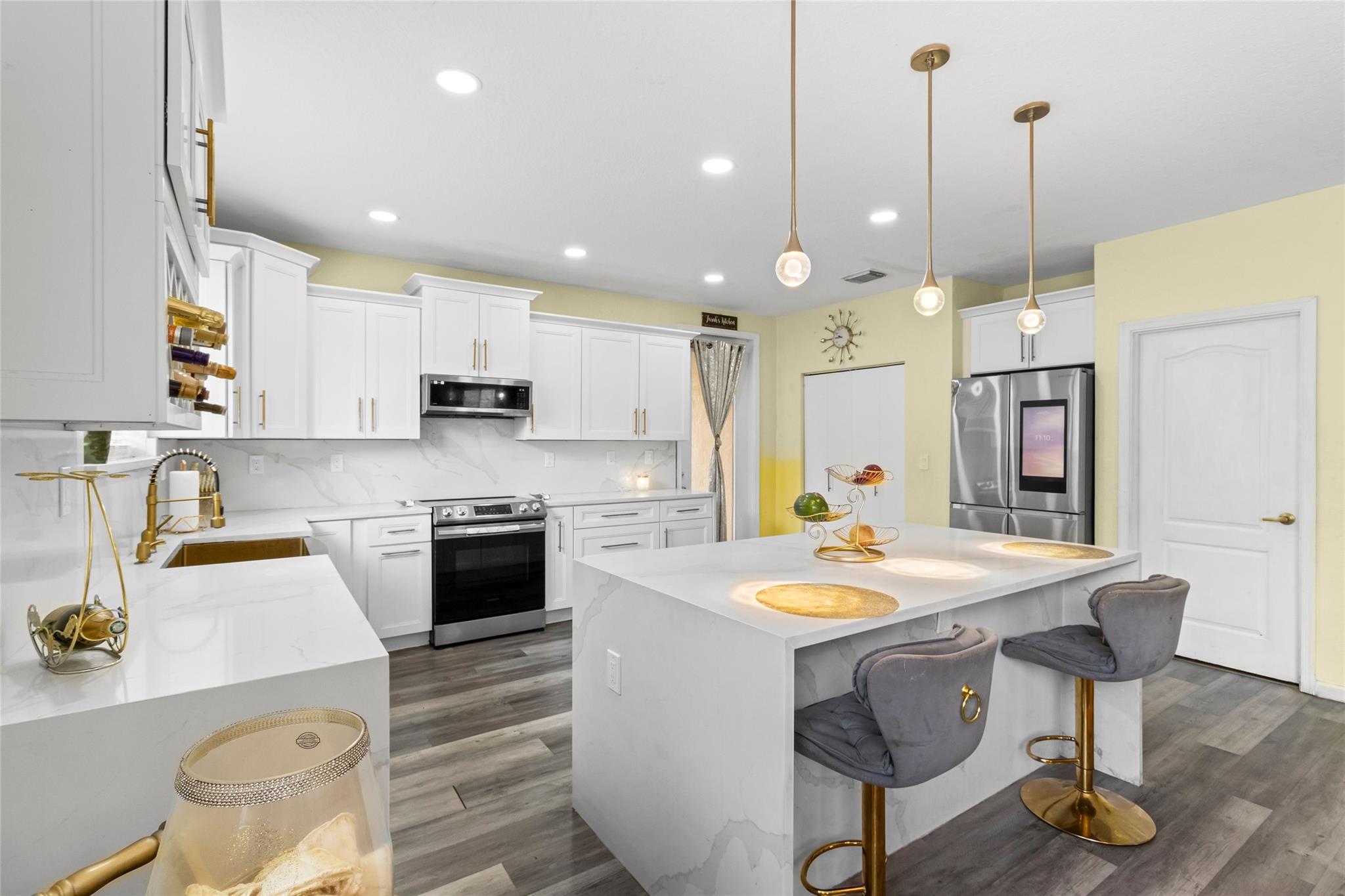 Sport Acres - Residential