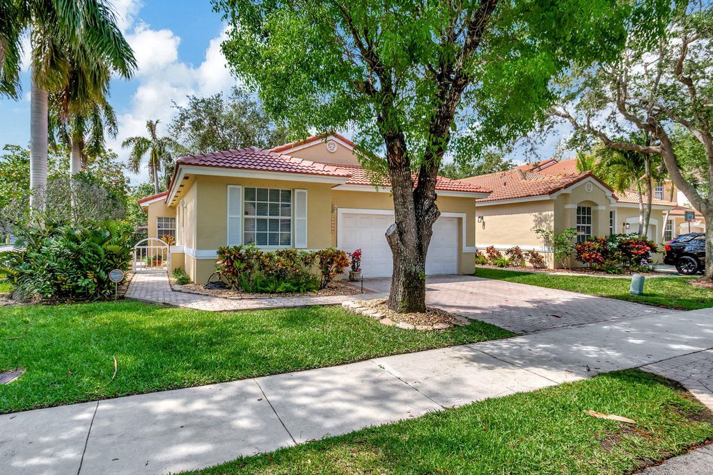 Photo of 15110 SW 49th Street, Davie, FL 33331 (MLS # R10985697)