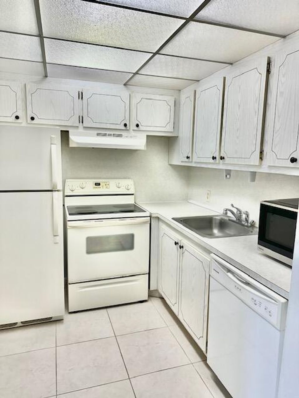 Photo of 55 Fanshaw Dr, Boca Raton, FL 33434 (MLS # B26011998)