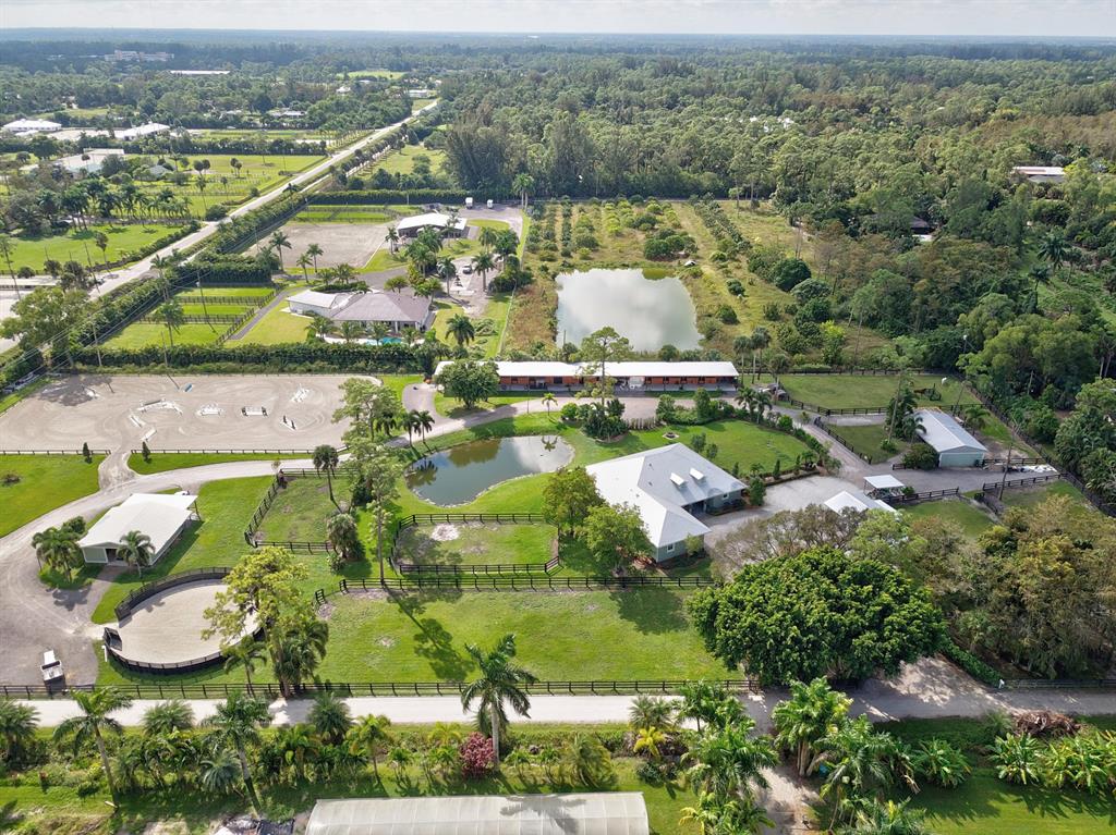 LOXAHATCHEE GROVES - Residential