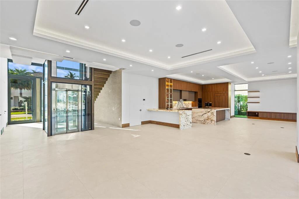 CORAL KEY VILLAS 2ND SEC - Residential