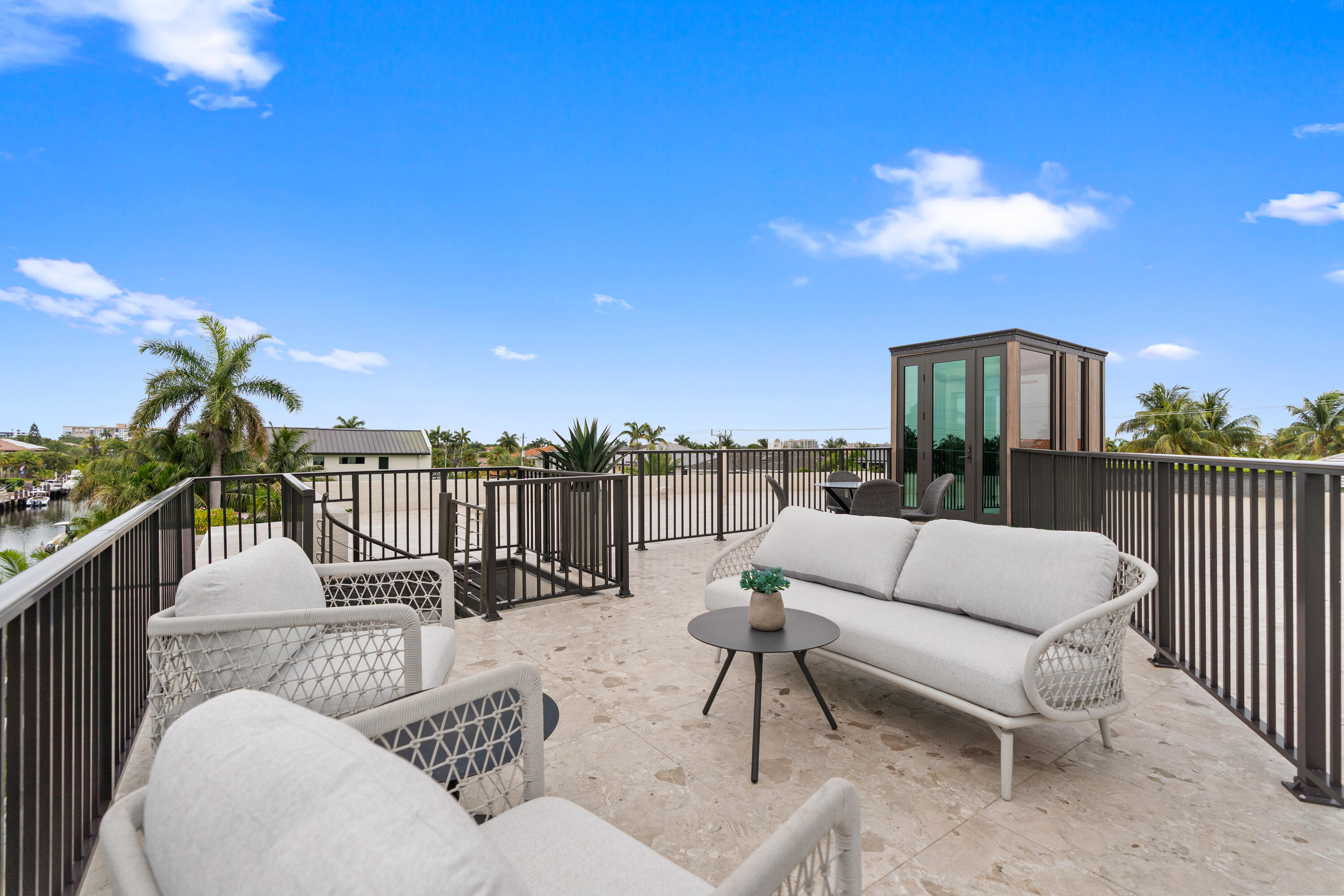 CORAL KEY VILLAS 2ND SEC - Residential