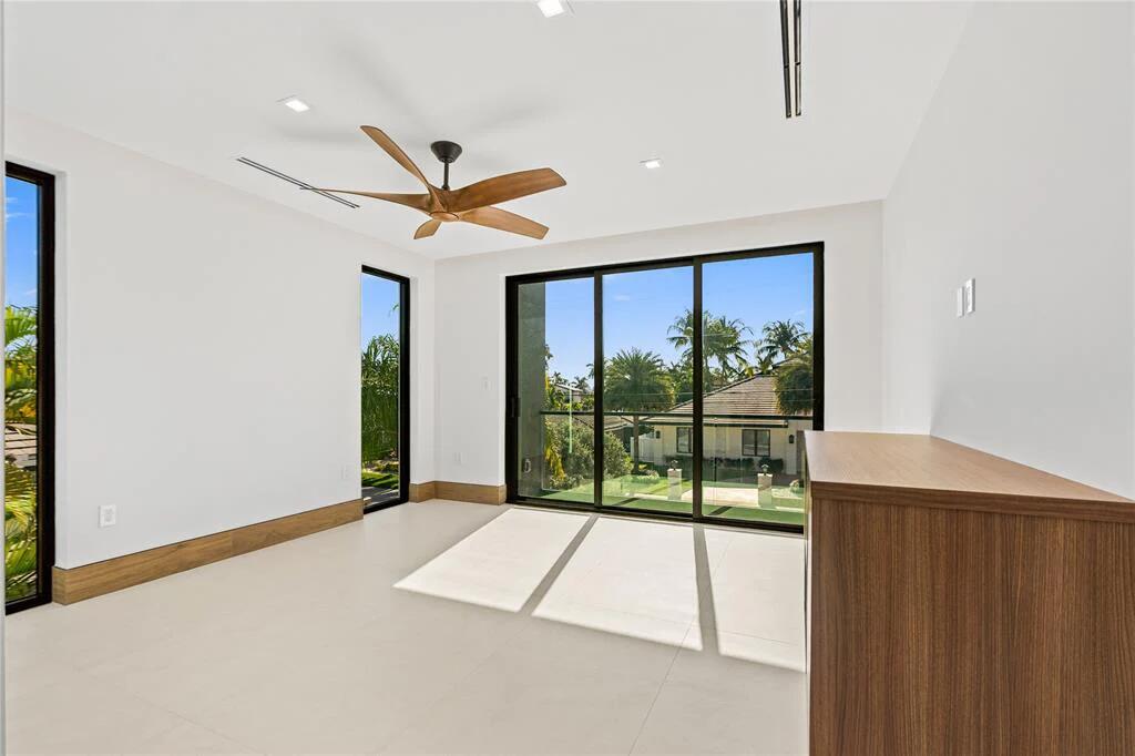 CORAL KEY VILLAS 2ND SEC - Residential