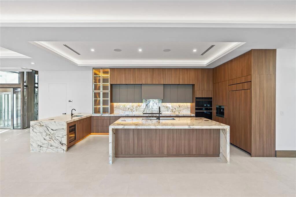 CORAL KEY VILLAS 2ND SEC - Residential