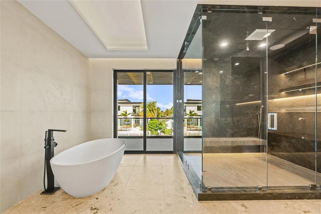 CORAL KEY VILLAS 2ND SEC - Residential