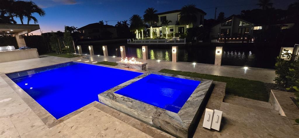 CORAL KEY VILLAS 2ND SEC - Residential