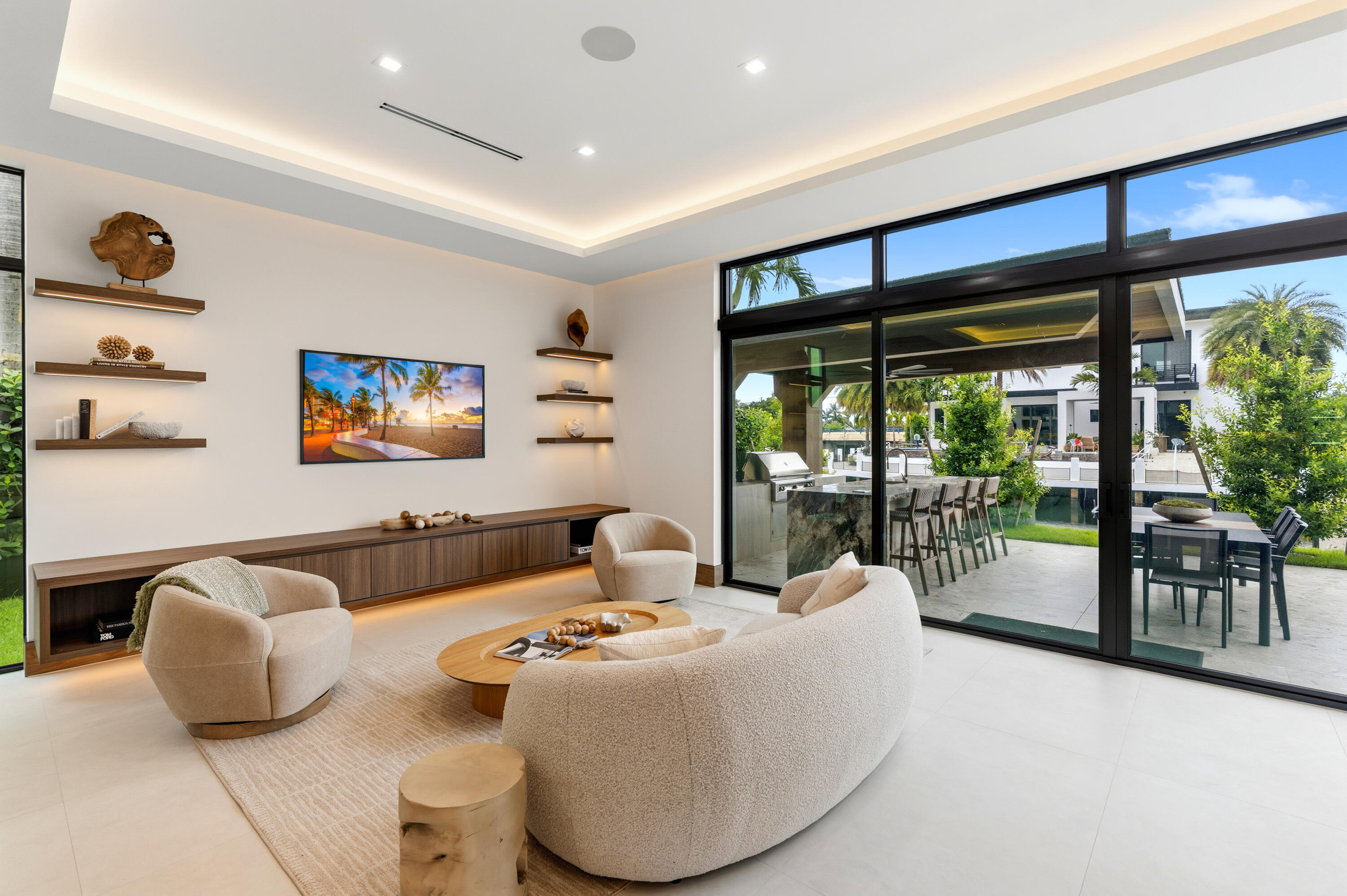 CORAL KEY VILLAS 2ND SEC - Residential