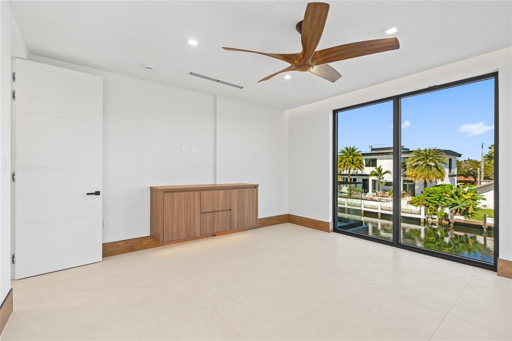 CORAL KEY VILLAS 2ND SEC - Residential