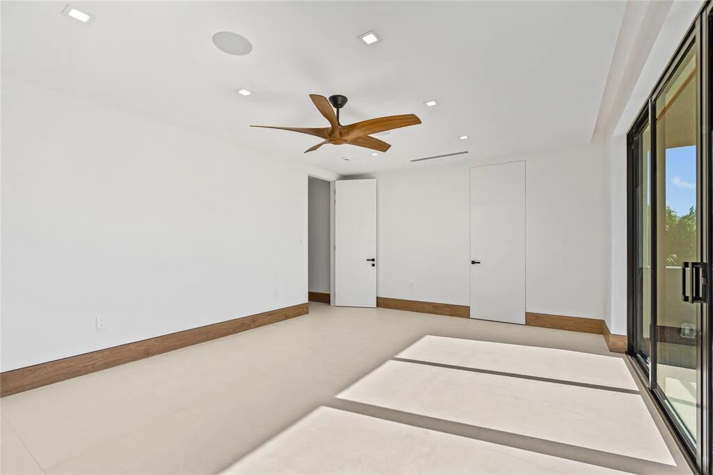 CORAL KEY VILLAS 2ND SEC - Residential