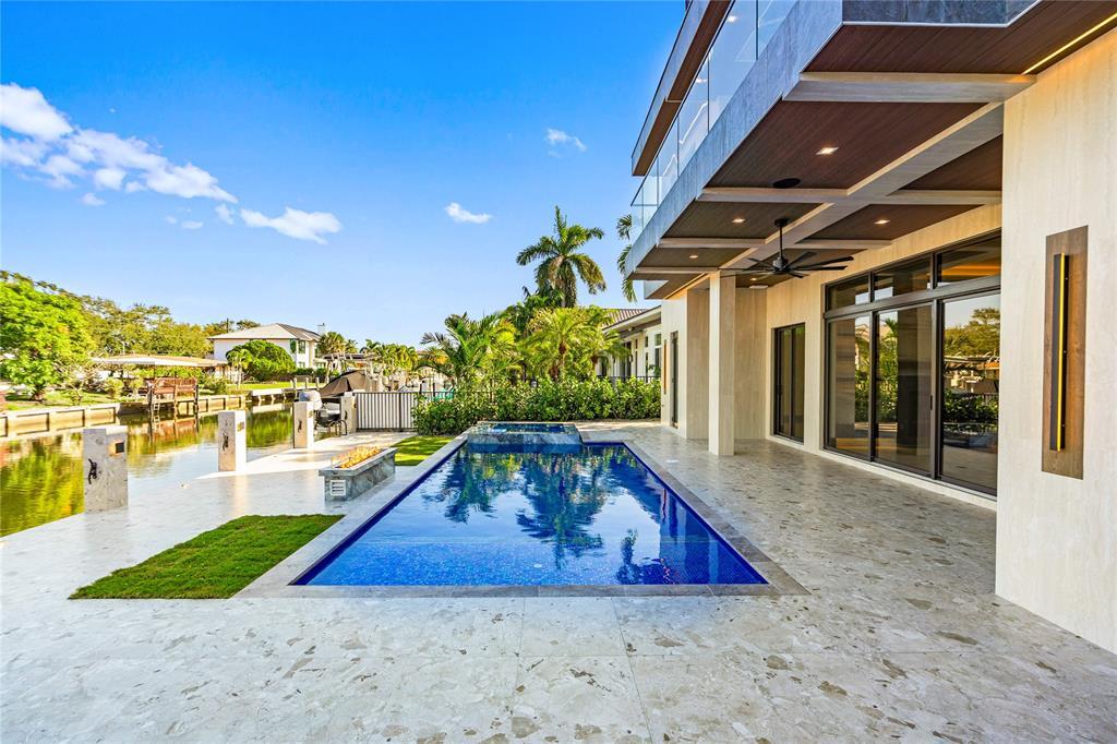 CORAL KEY VILLAS 2ND SEC - Residential