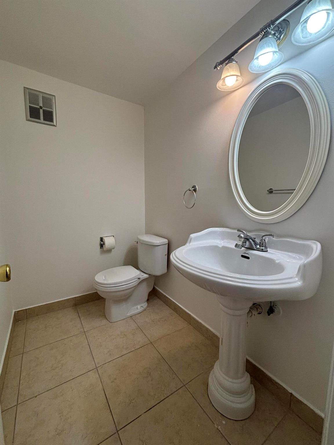 ISLE OF SANDALFOOT CONDO - Residential Lease