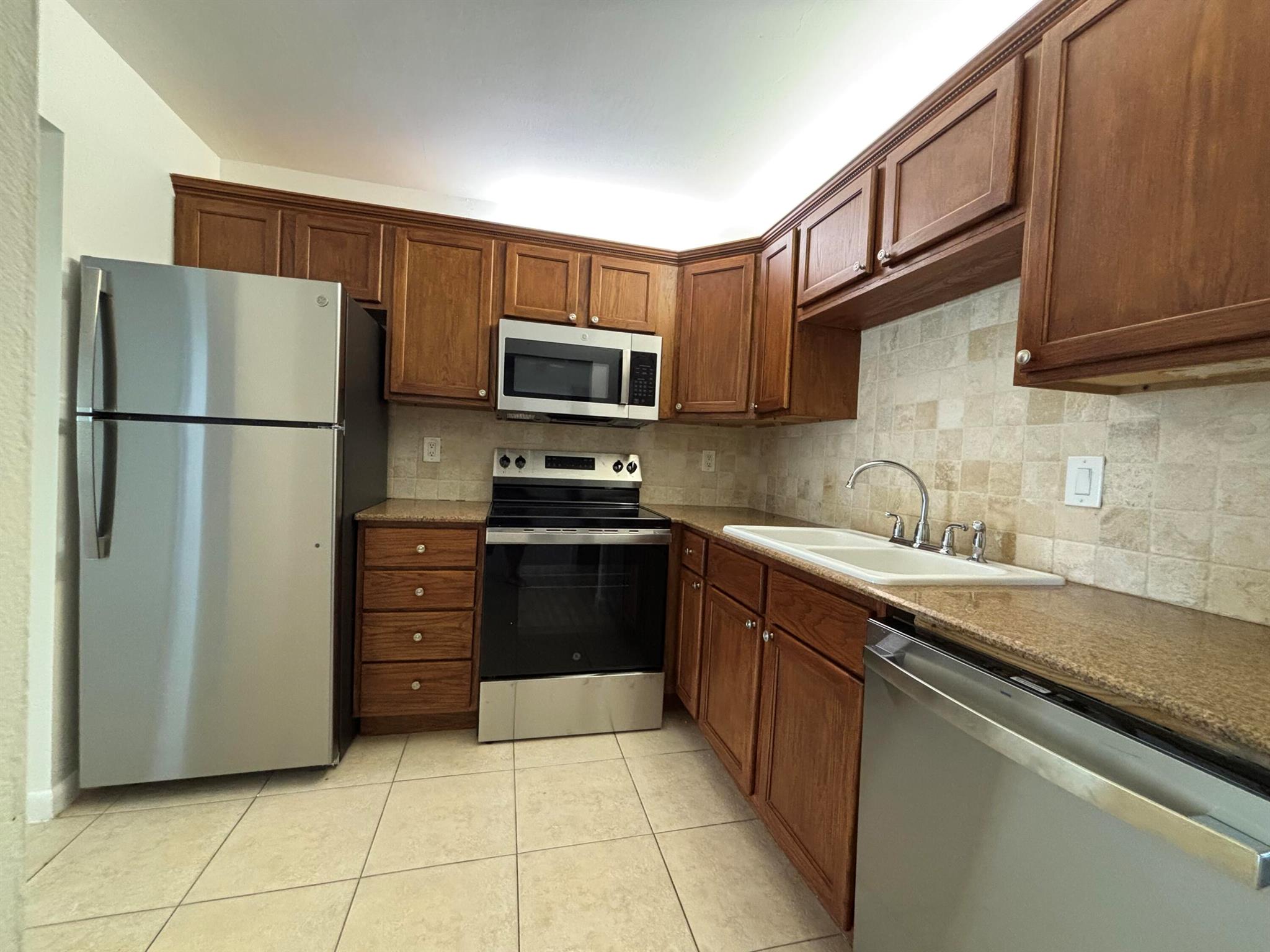 ISLE OF SANDALFOOT CONDO - Residential Lease