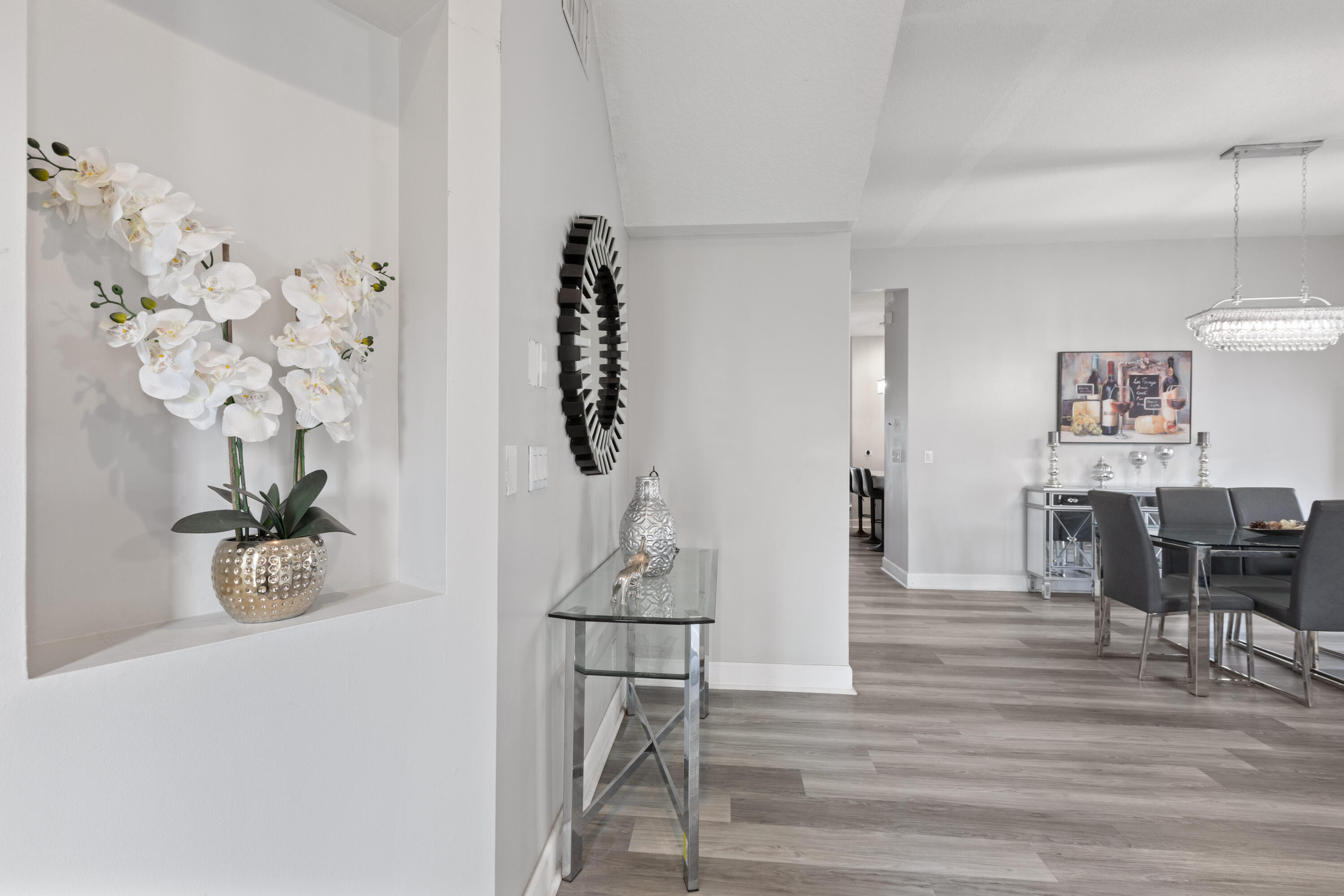 LAKES OF LAGUNA - Residential Lease