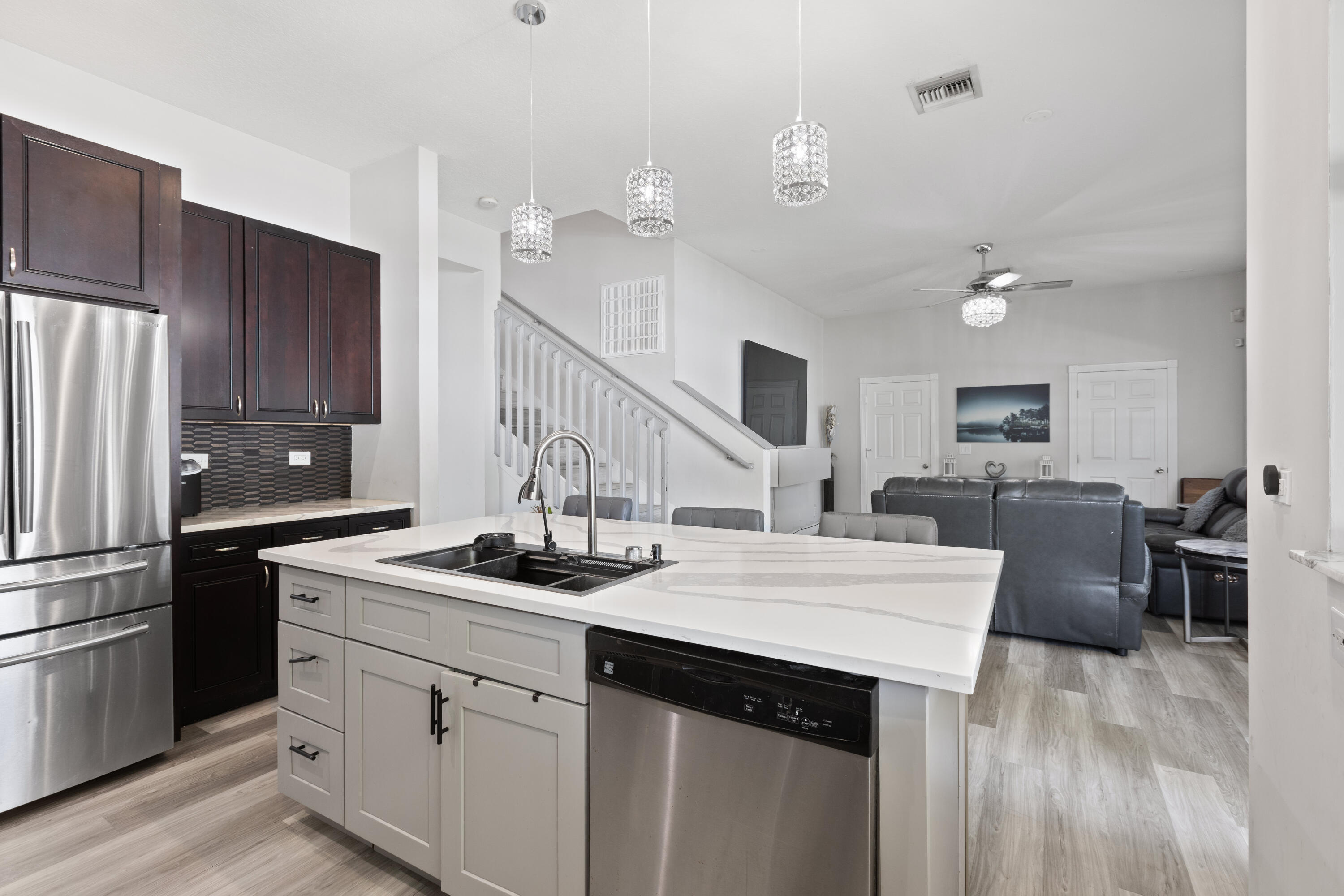 LAKES OF LAGUNA - Residential Lease