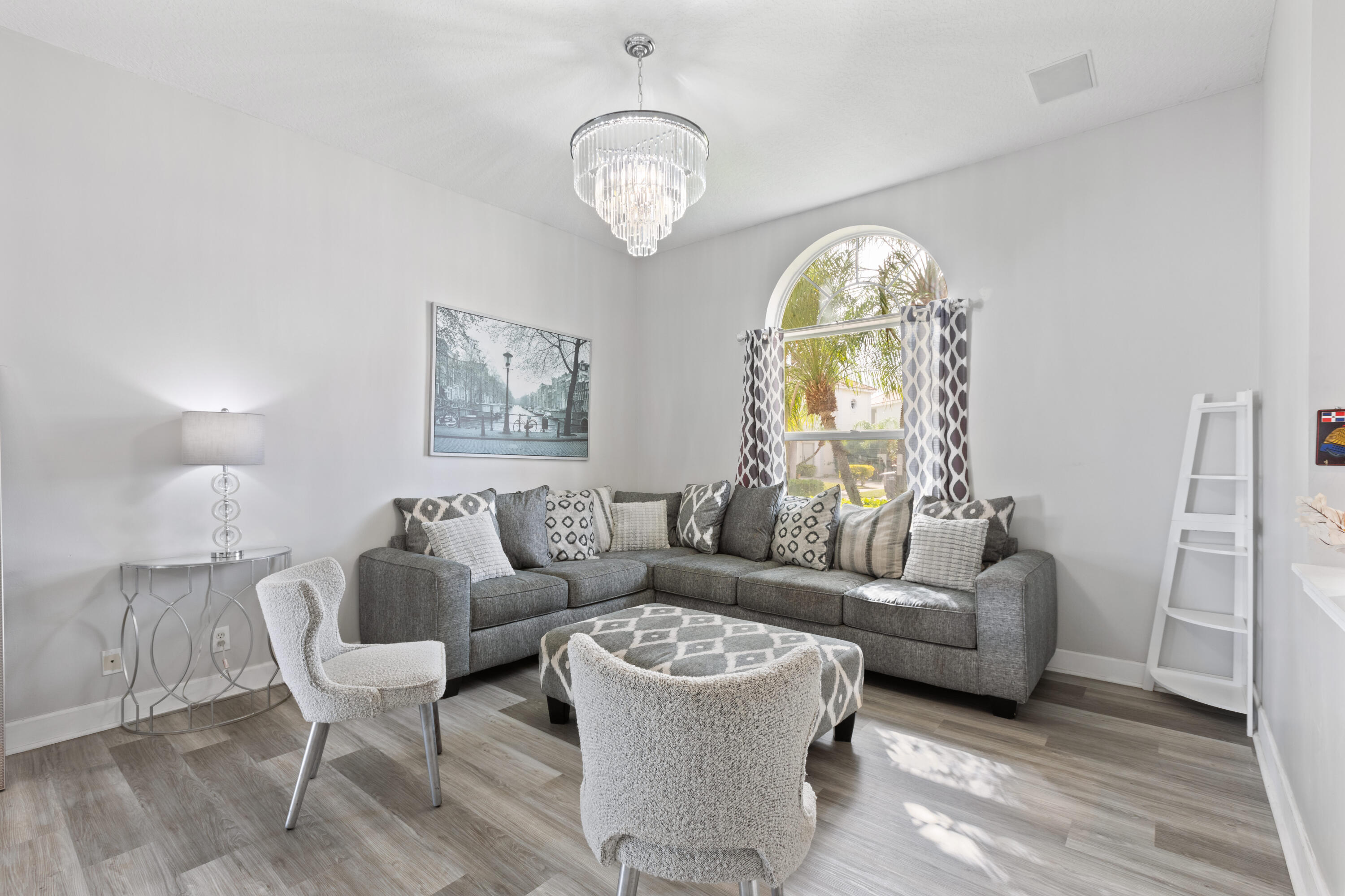 LAKES OF LAGUNA - Residential Lease