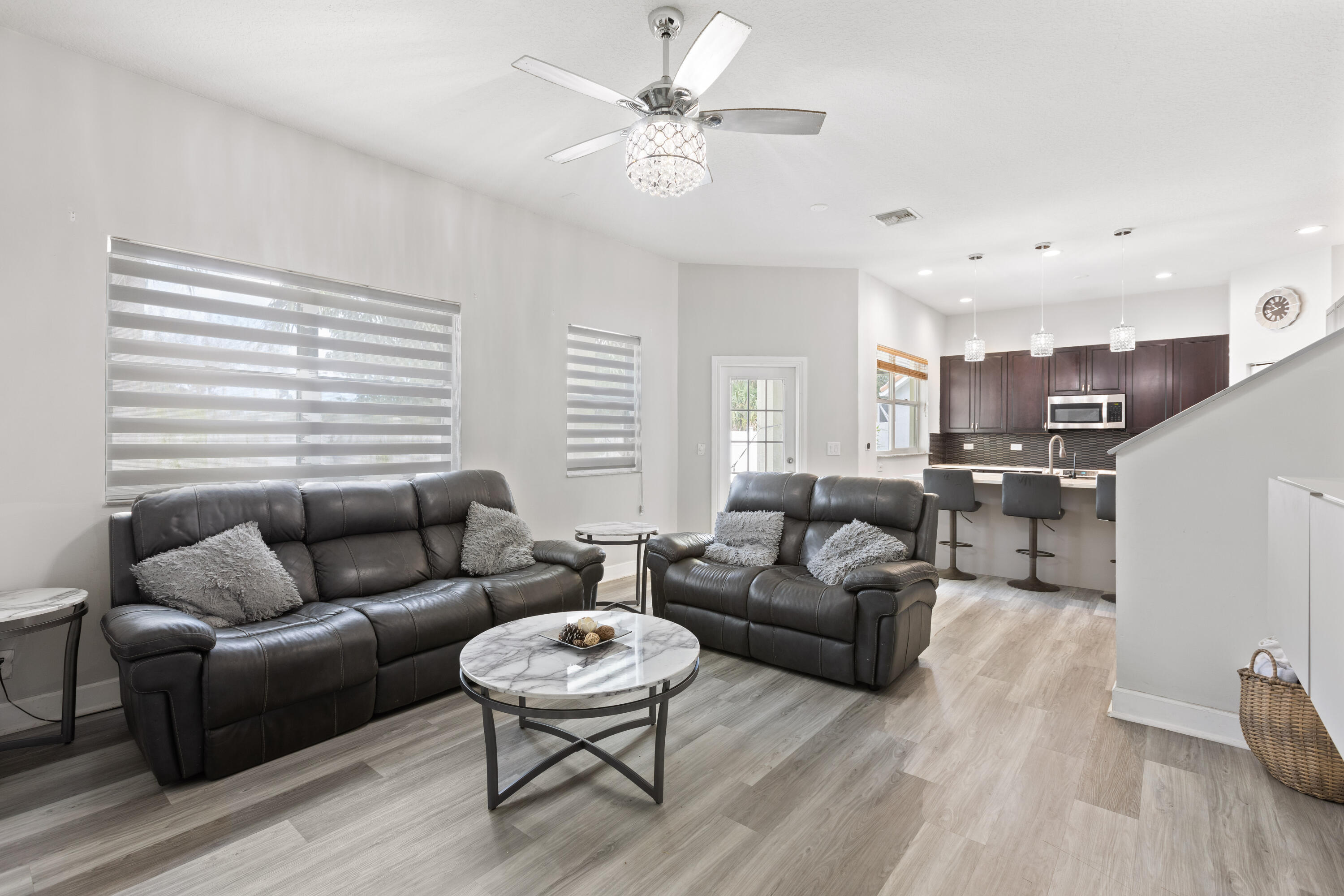 LAKES OF LAGUNA - Residential Lease
