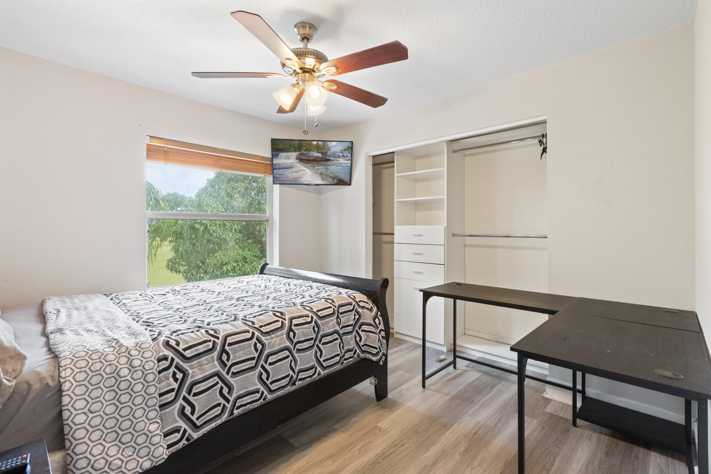 LAKES OF LAGUNA - Residential Lease
