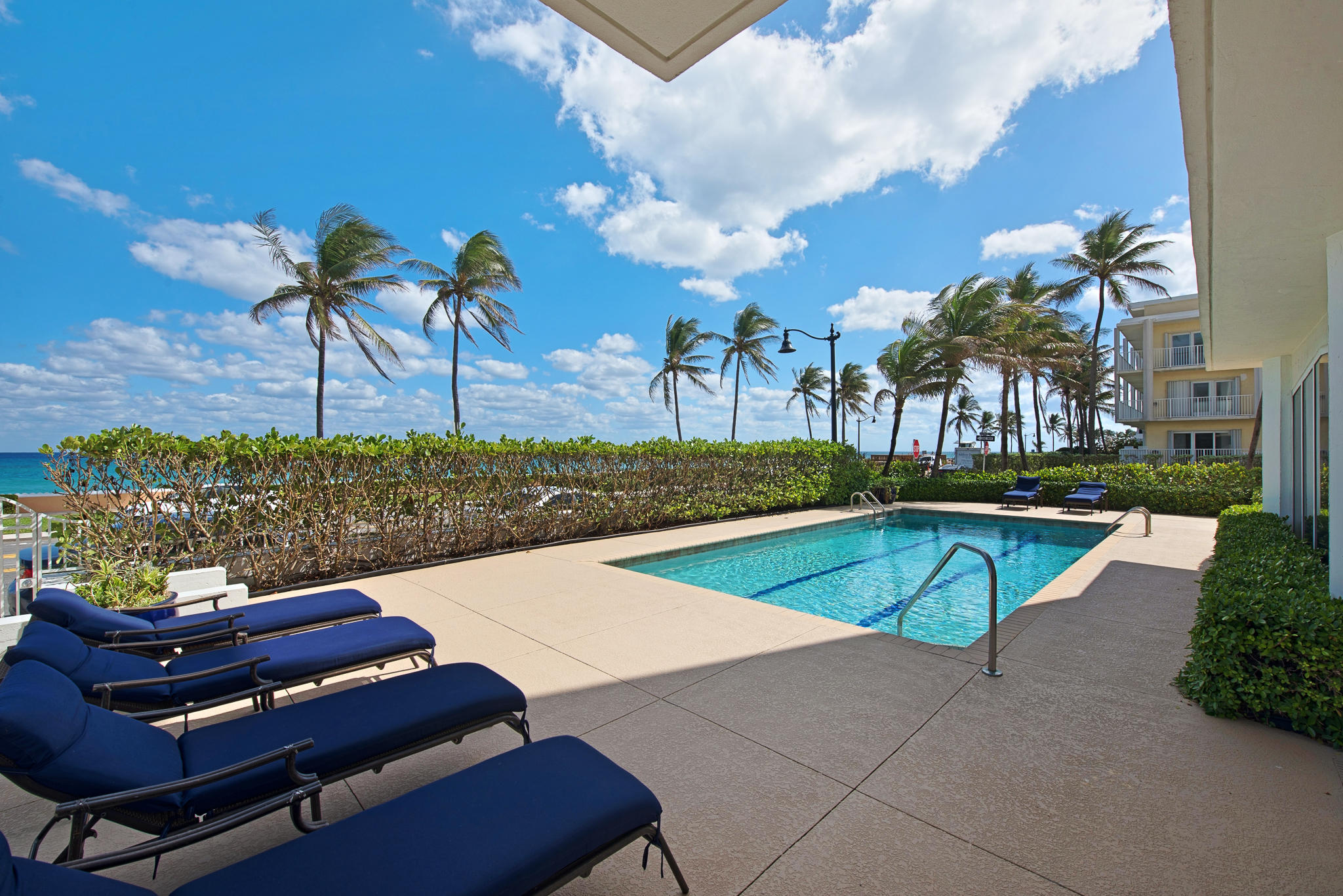 LOWELL HOUSE CONDO LTS 53 - Residential