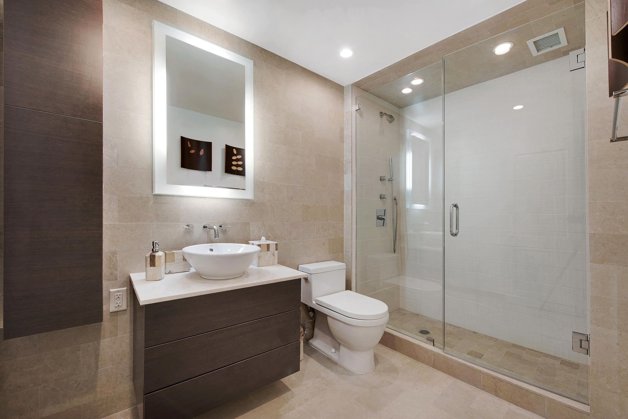 LOWELL HOUSE CONDO LTS 53 - Residential