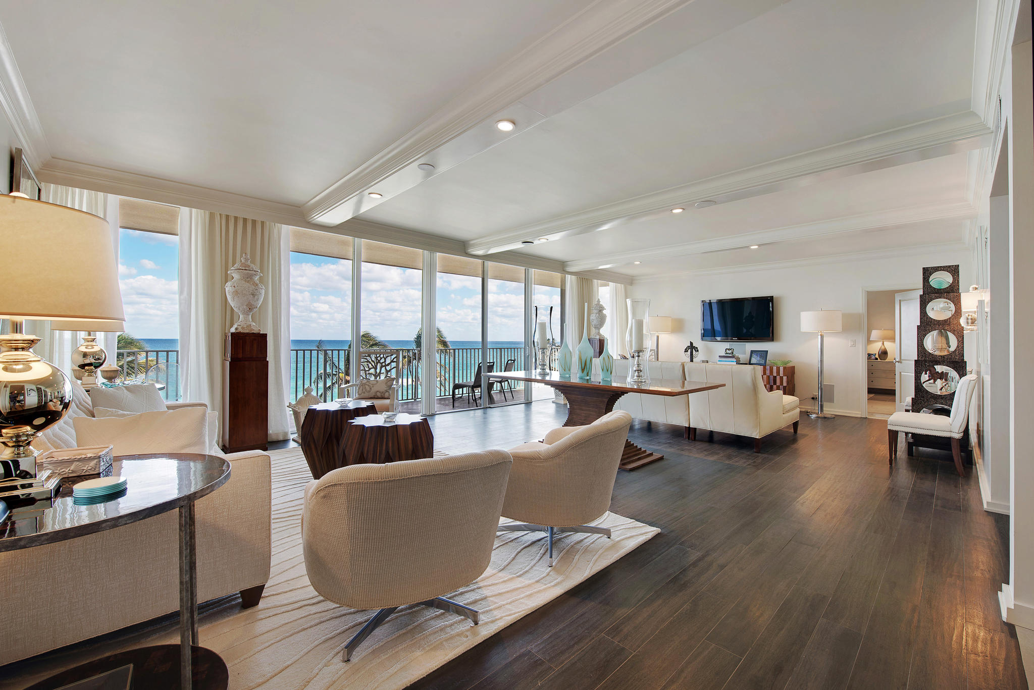 LOWELL HOUSE CONDO LTS 53 - Residential