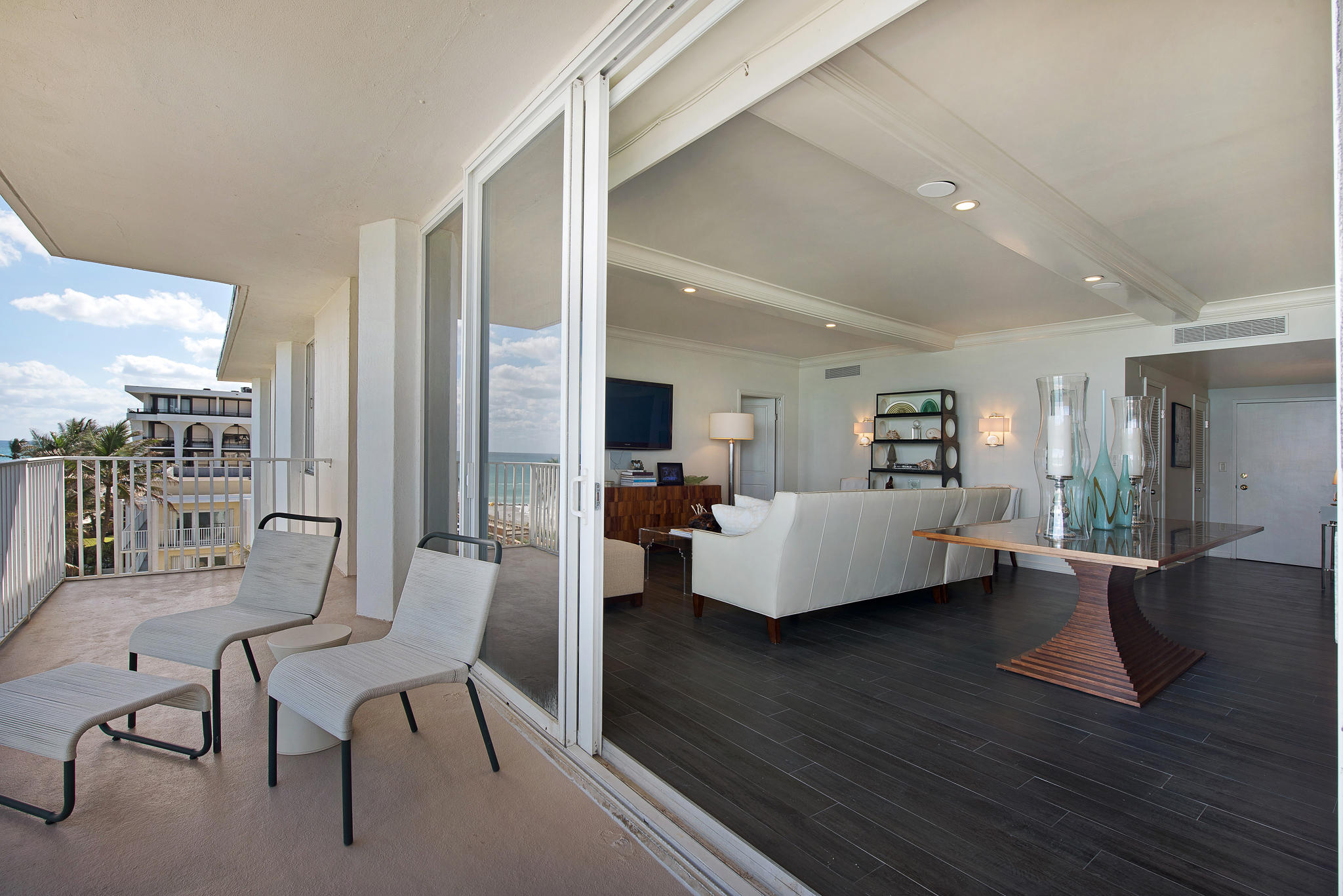 LOWELL HOUSE CONDO LTS 53 - Residential