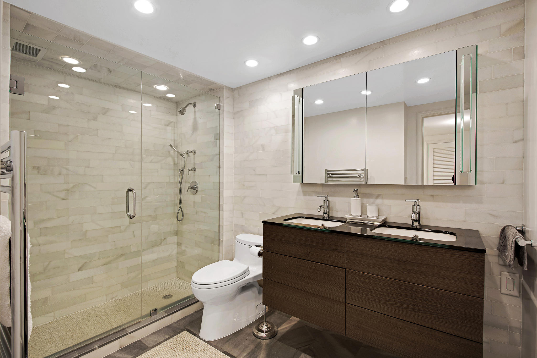 LOWELL HOUSE CONDO LTS 53 - Residential