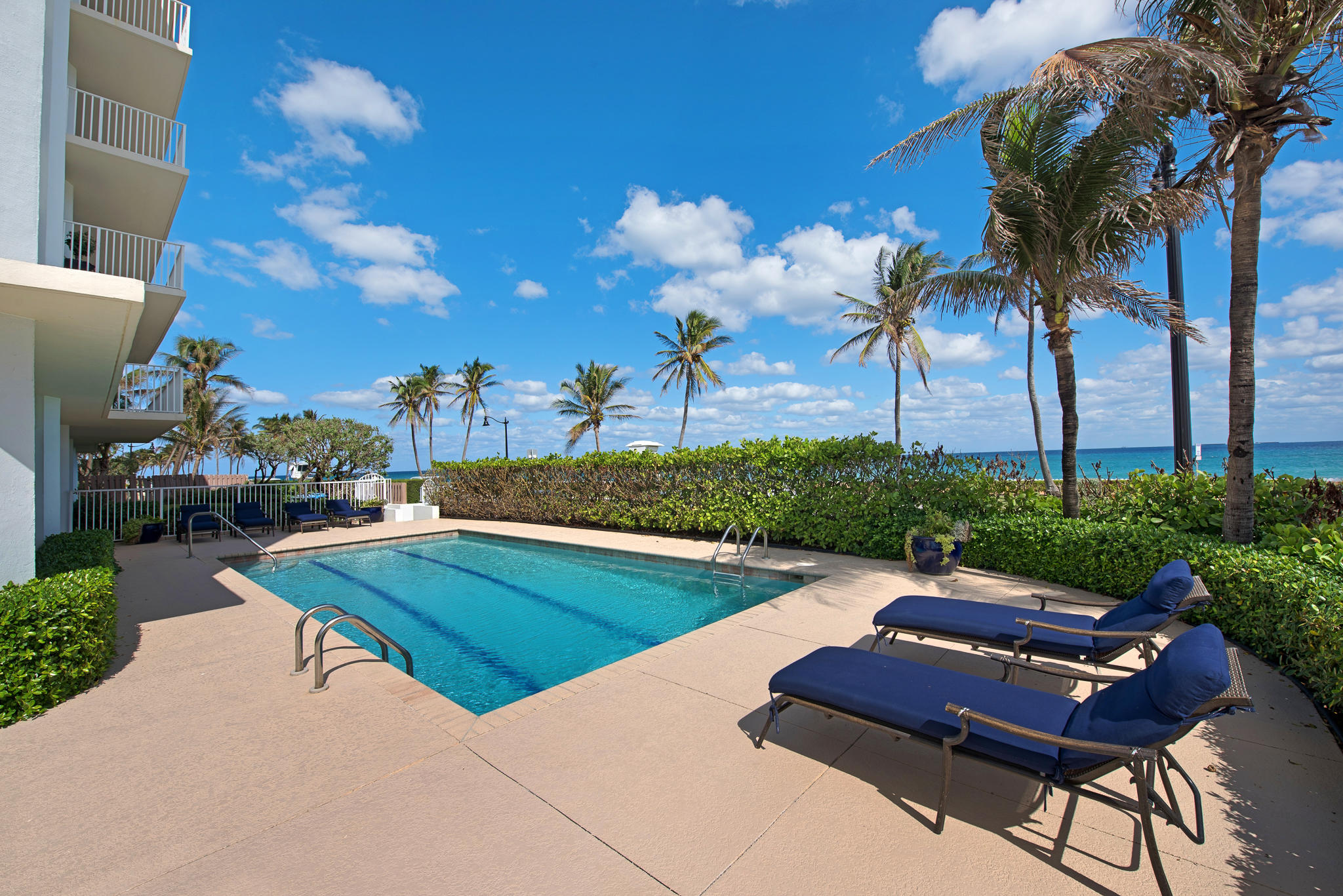 LOWELL HOUSE CONDO LTS 53 - Residential