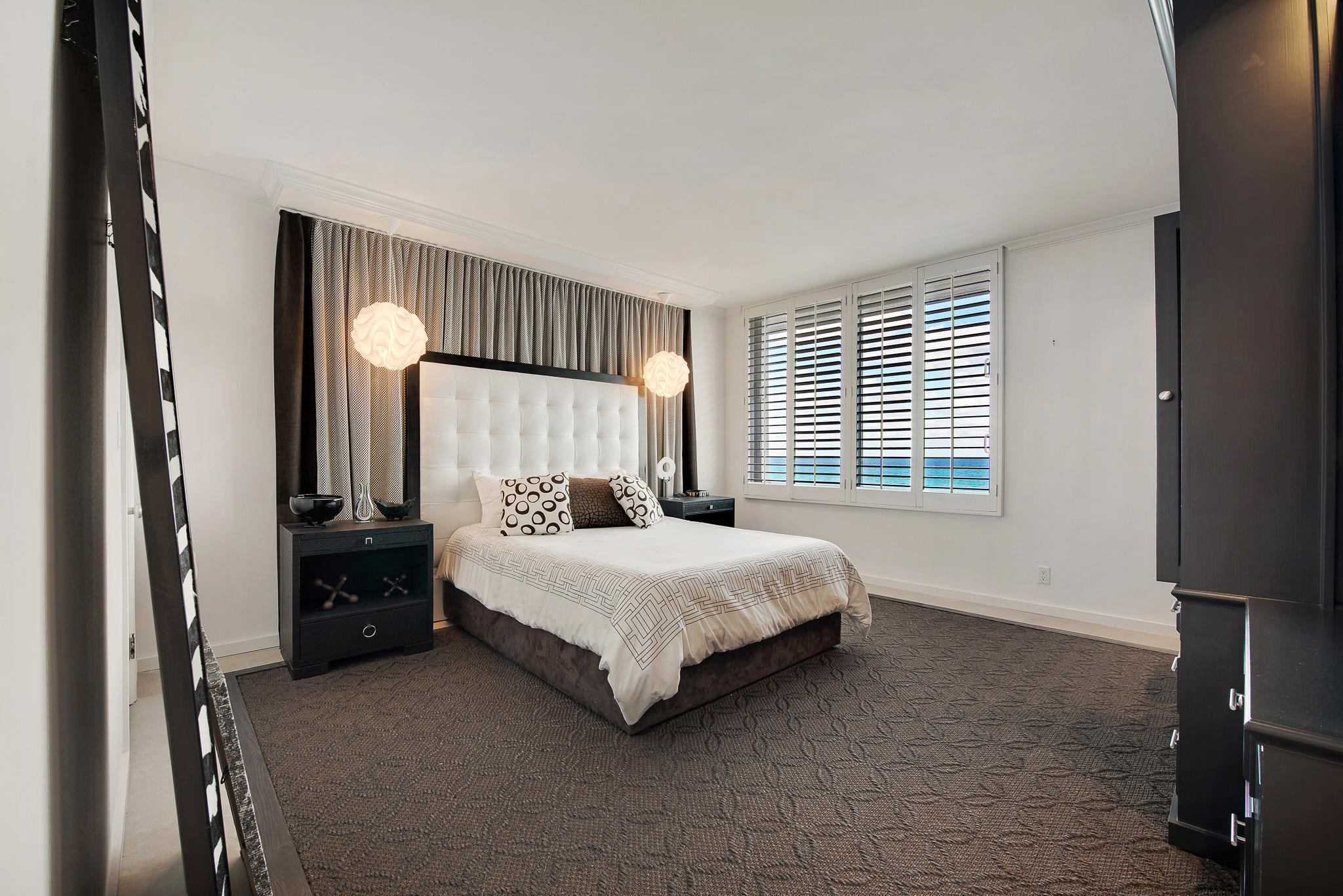 LOWELL HOUSE CONDO LTS 53 - Residential