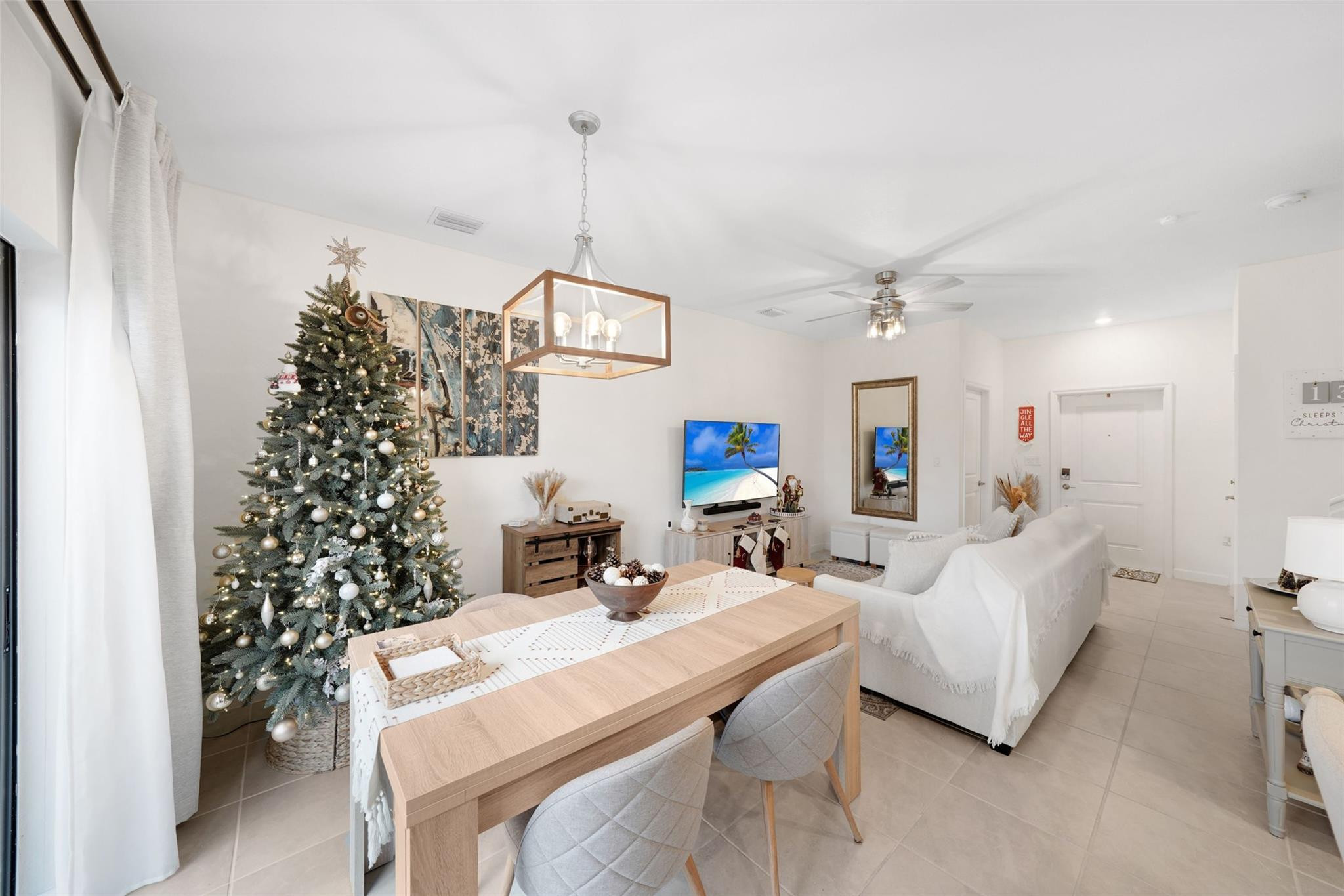 VISTA LAGO - Residential