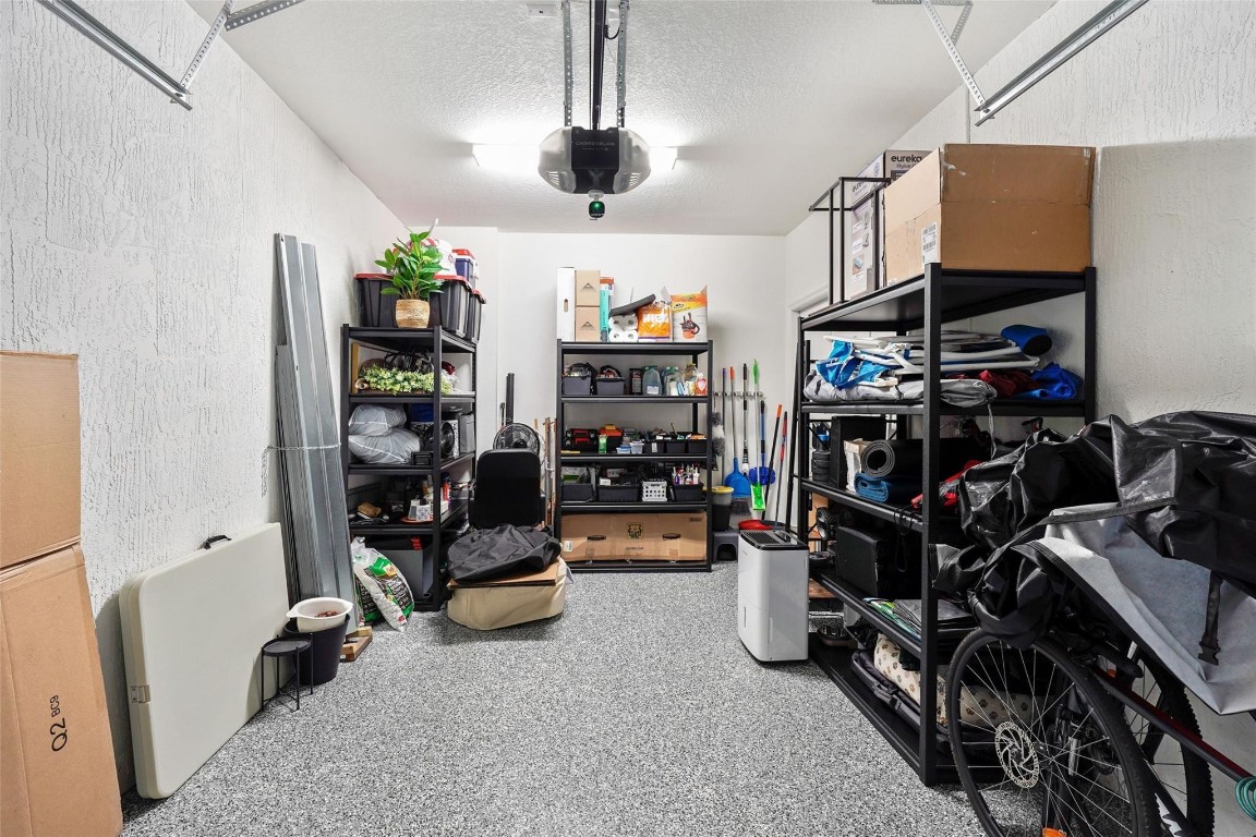 VISTA LAGO - Residential