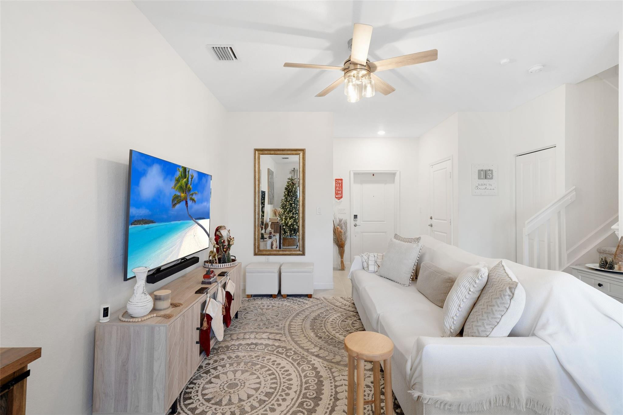 VISTA LAGO - Residential