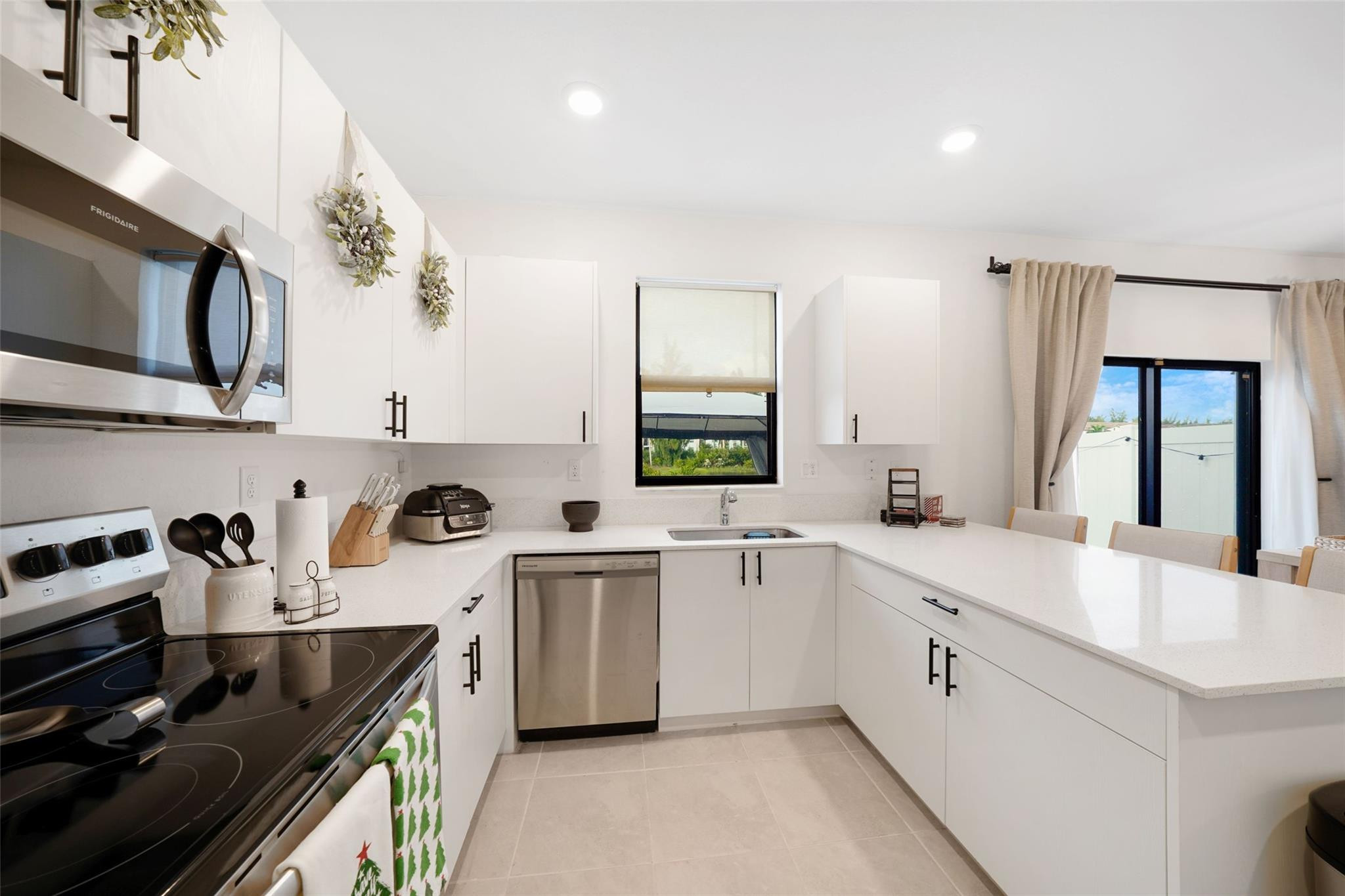 VISTA LAGO - Residential