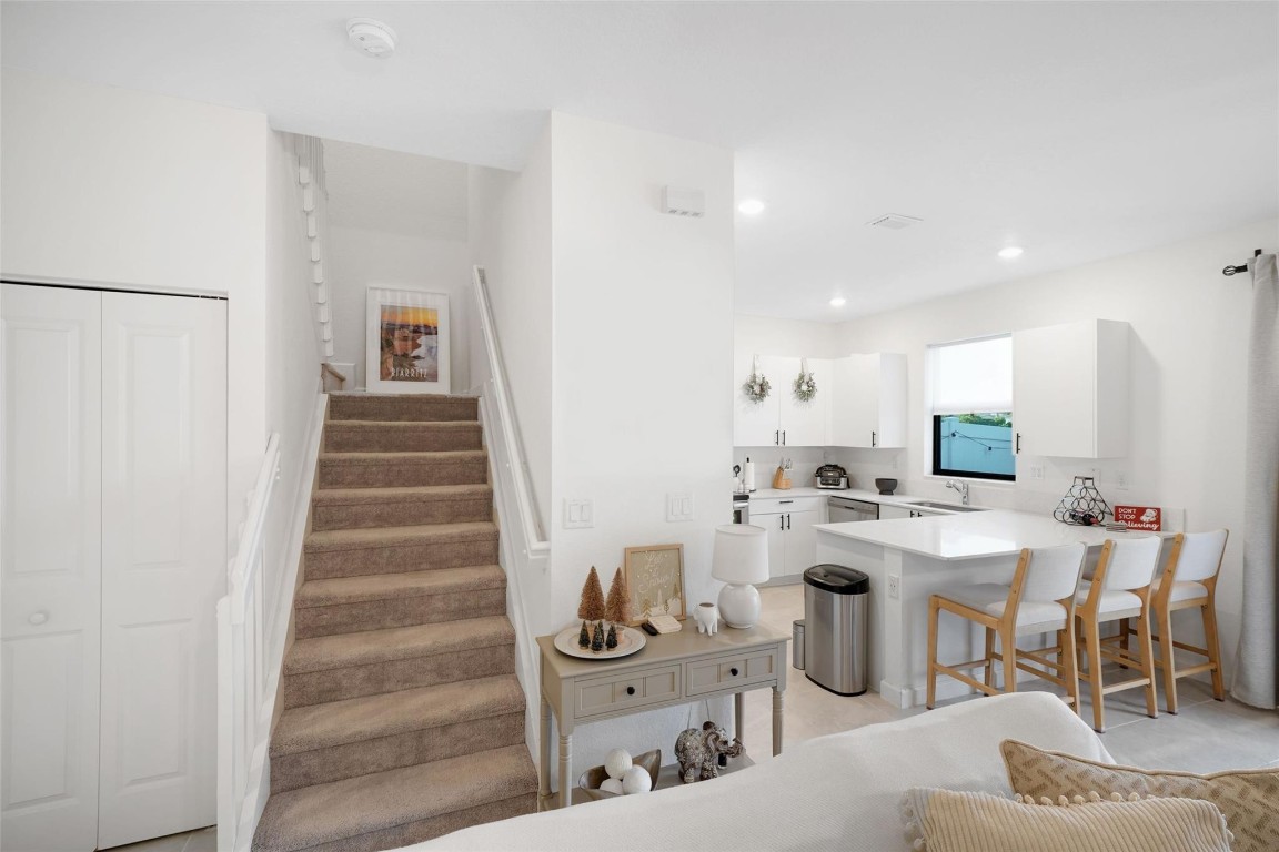 VISTA LAGO - Residential