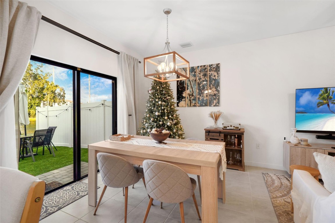 VISTA LAGO - Residential