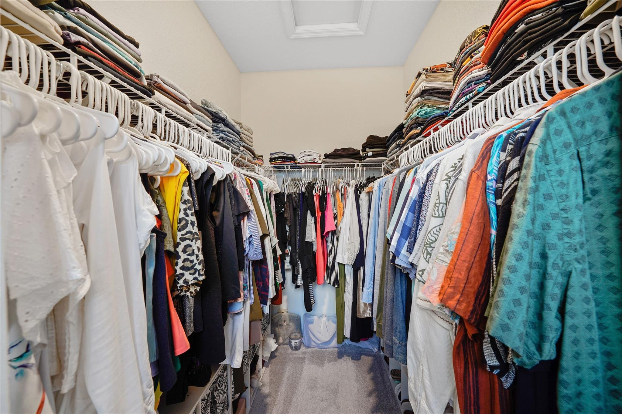 VISTA LAGO - Residential