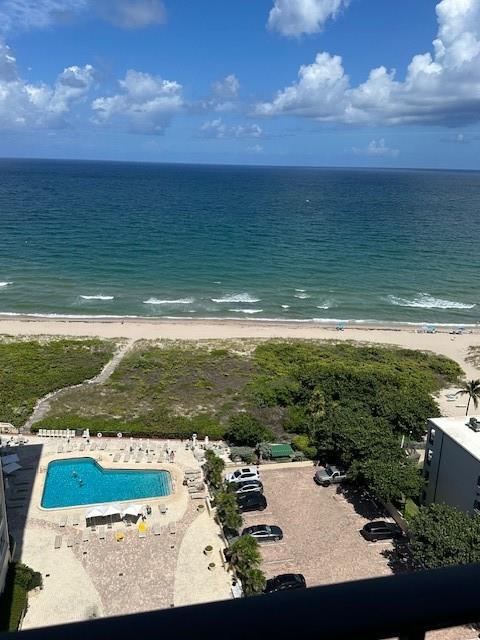 Renovated (totally open kitchen) and cozy with a direct beach and ocean view. Relax in your bathtub. Pull up a stool to your triple window and enjoy the ocean views. Open your windows and enjoy the breeze. In Ocean Place, a popular pet-friendly community with resort-style amenities: heated oceanfront pool, 24/7 valet parking, front desk concierge, fitness center, billiards, sauna, social room, library and more. Annual rental offered unfurnished. In Lauderdale by the Sea with restaurants, parks, shops and a walkable Publix. Close to Ft Lauderdale and Pompano Beach. All required building projects are completed. Construction finished here, so no worries about noise. Come visit and imagine yourself living in your piece of Paradise.