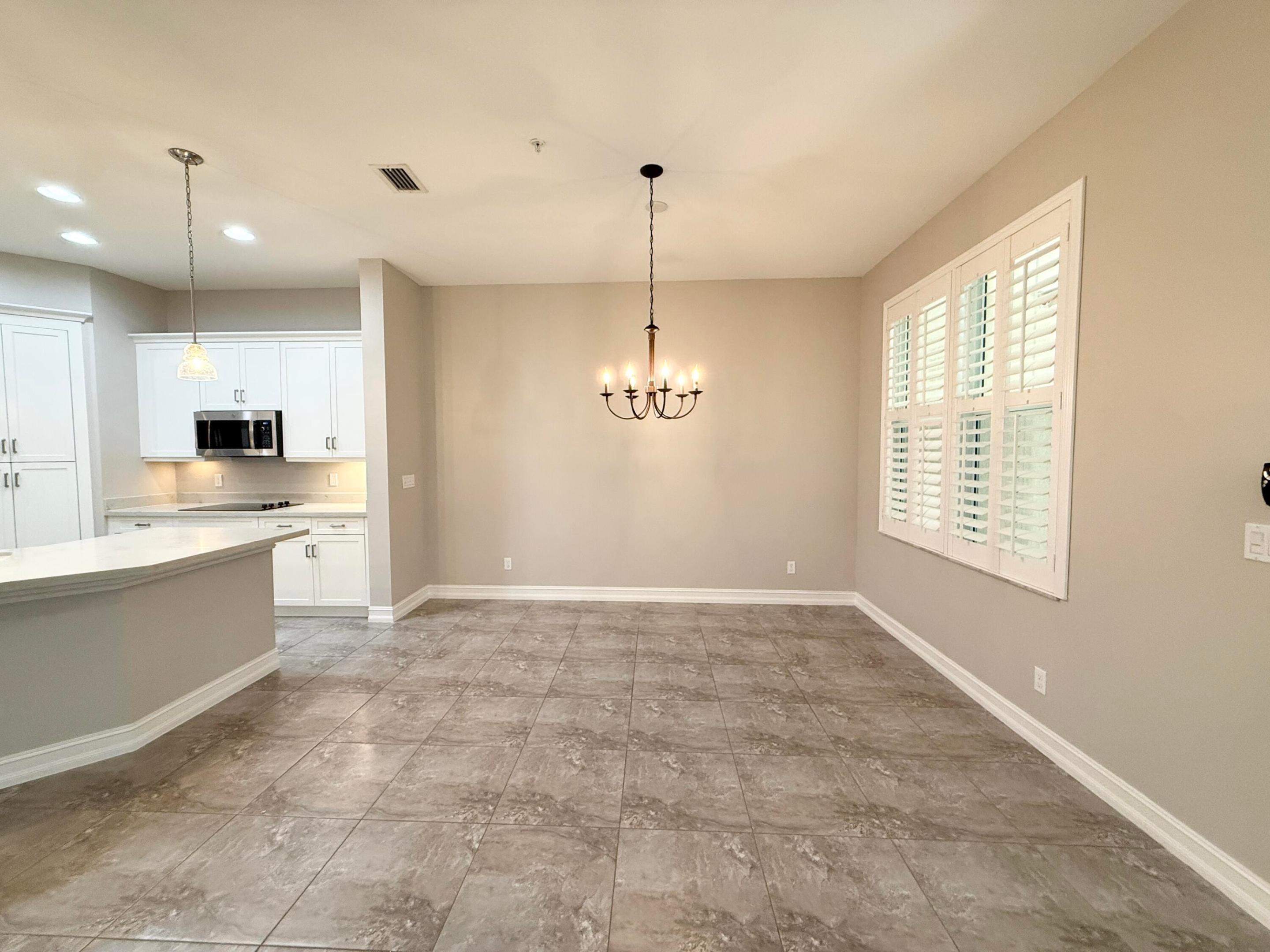 HAMPTON COVE CONDO - Residential Lease