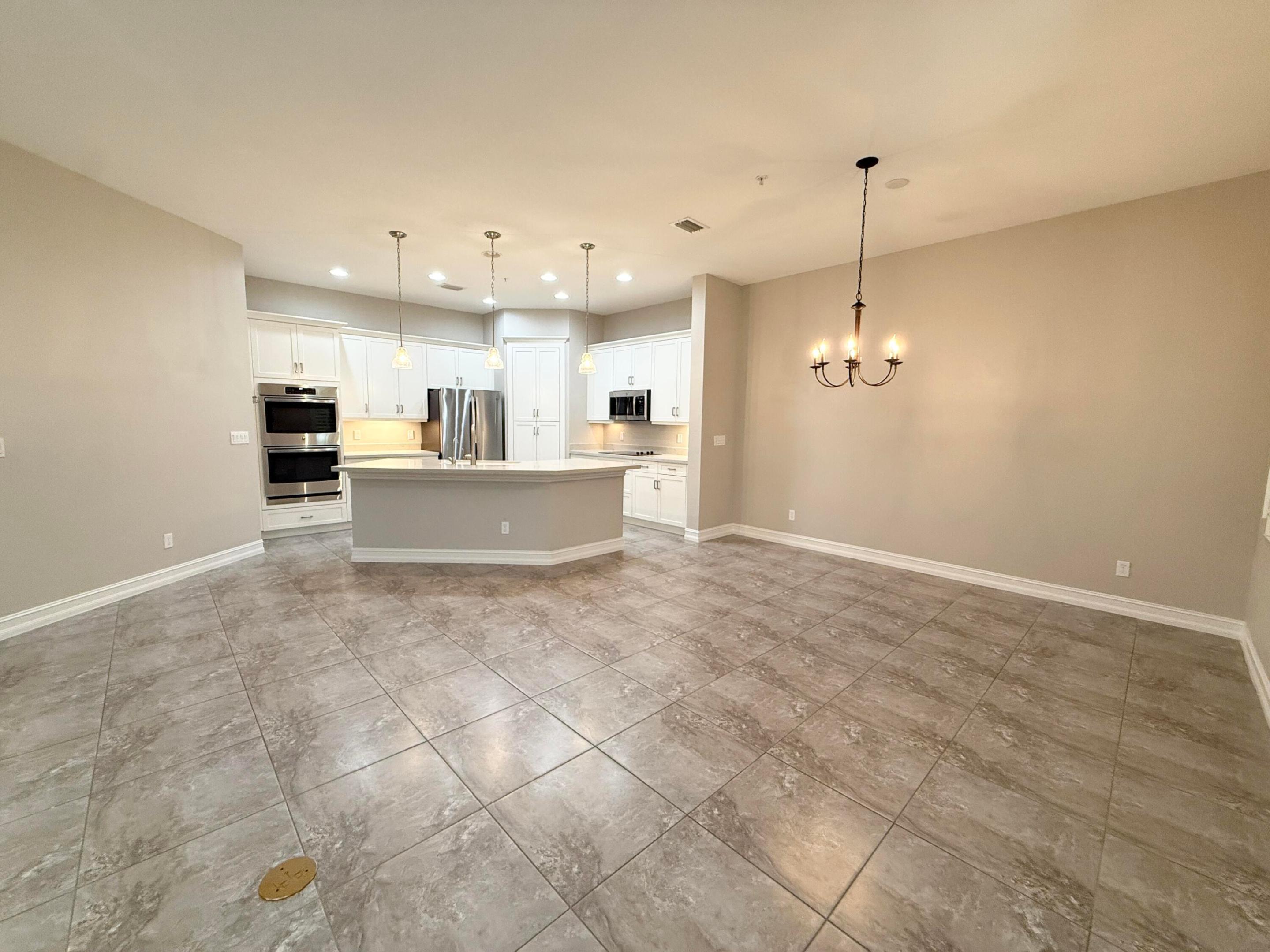 HAMPTON COVE CONDO - Residential Lease