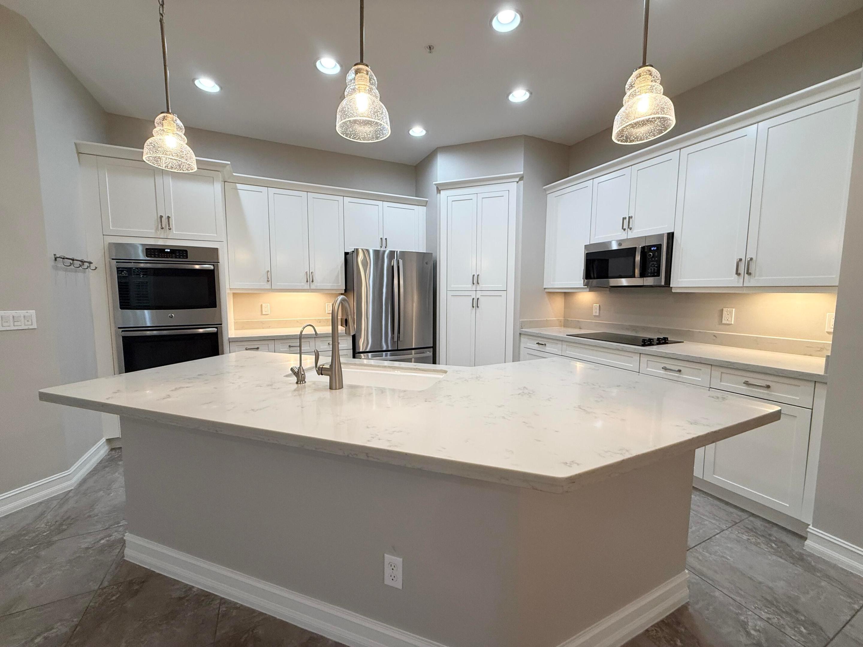 HAMPTON COVE CONDO - Residential Lease